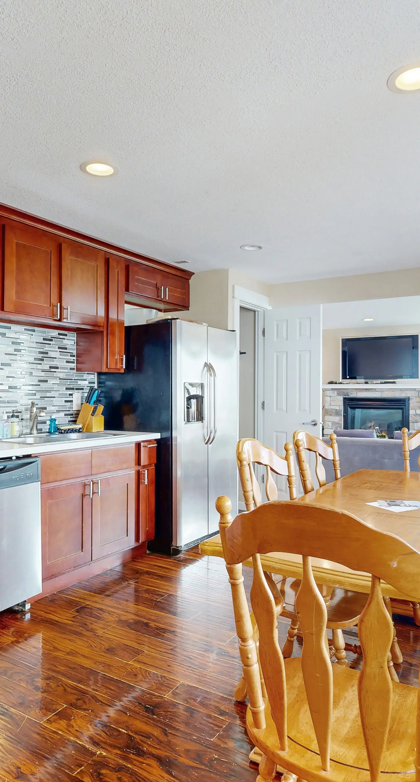 Enormous Renovated Home with Ocean Views and Easy Beach Access Dogs OK