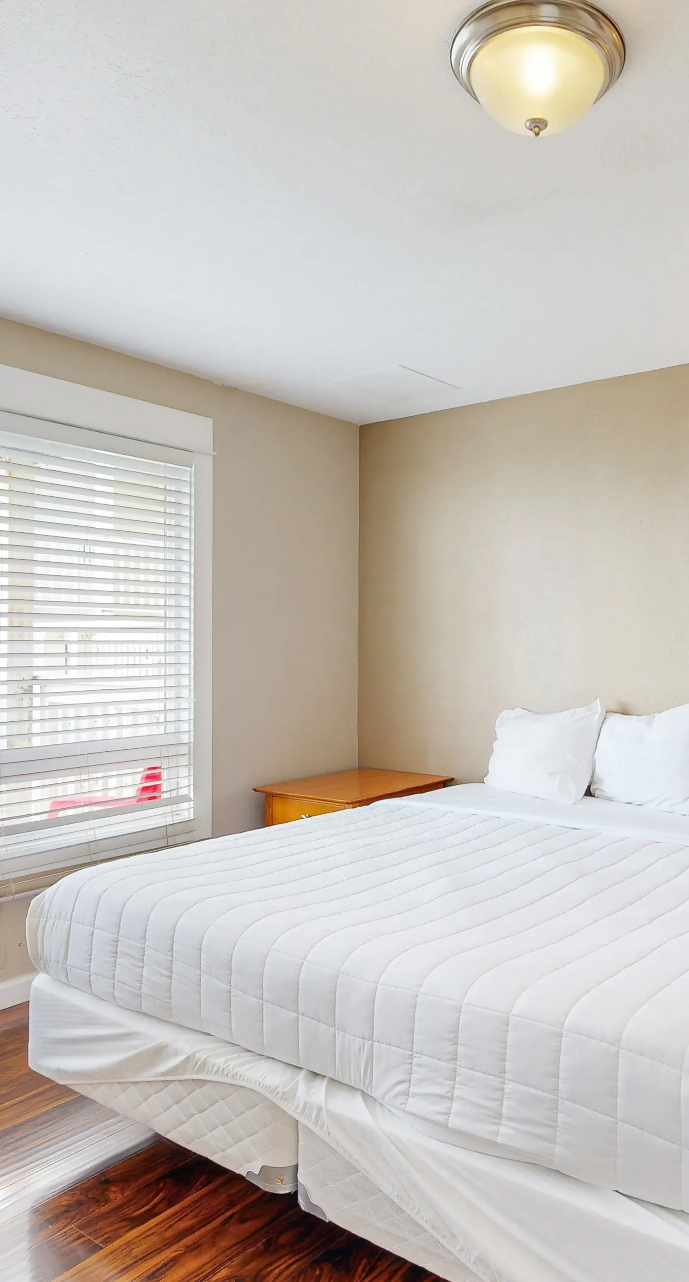 Enormous Renovated Home with Ocean Views and Easy Beach Access Dogs OK