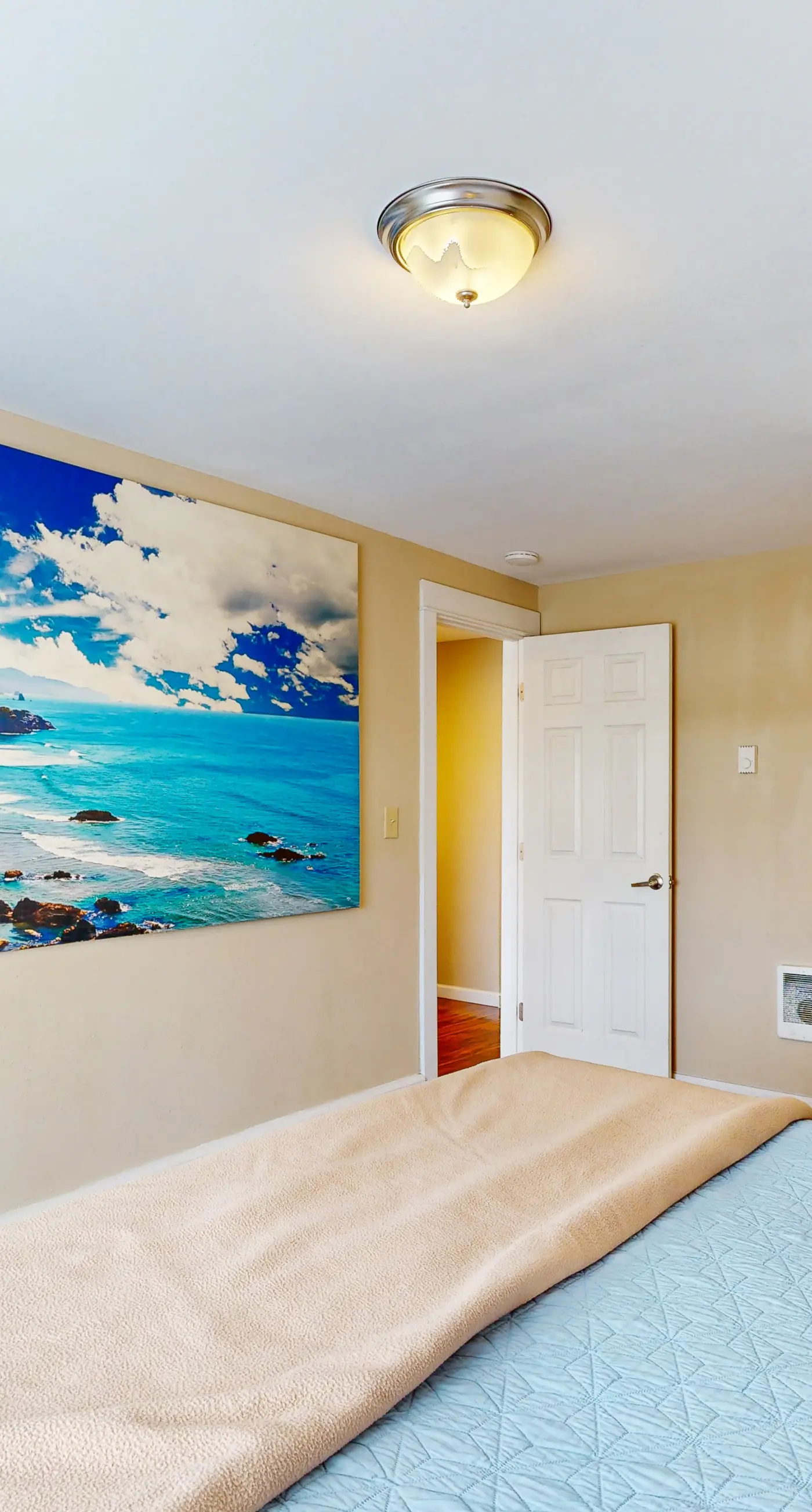 Enormous Renovated Home with Ocean Views and Easy Beach Access Dogs OK