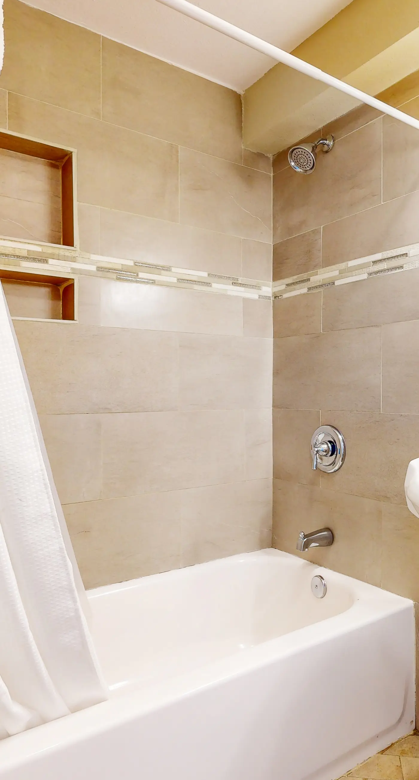 Enormous Renovated Home with Ocean Views and Easy Beach Access Dogs OK