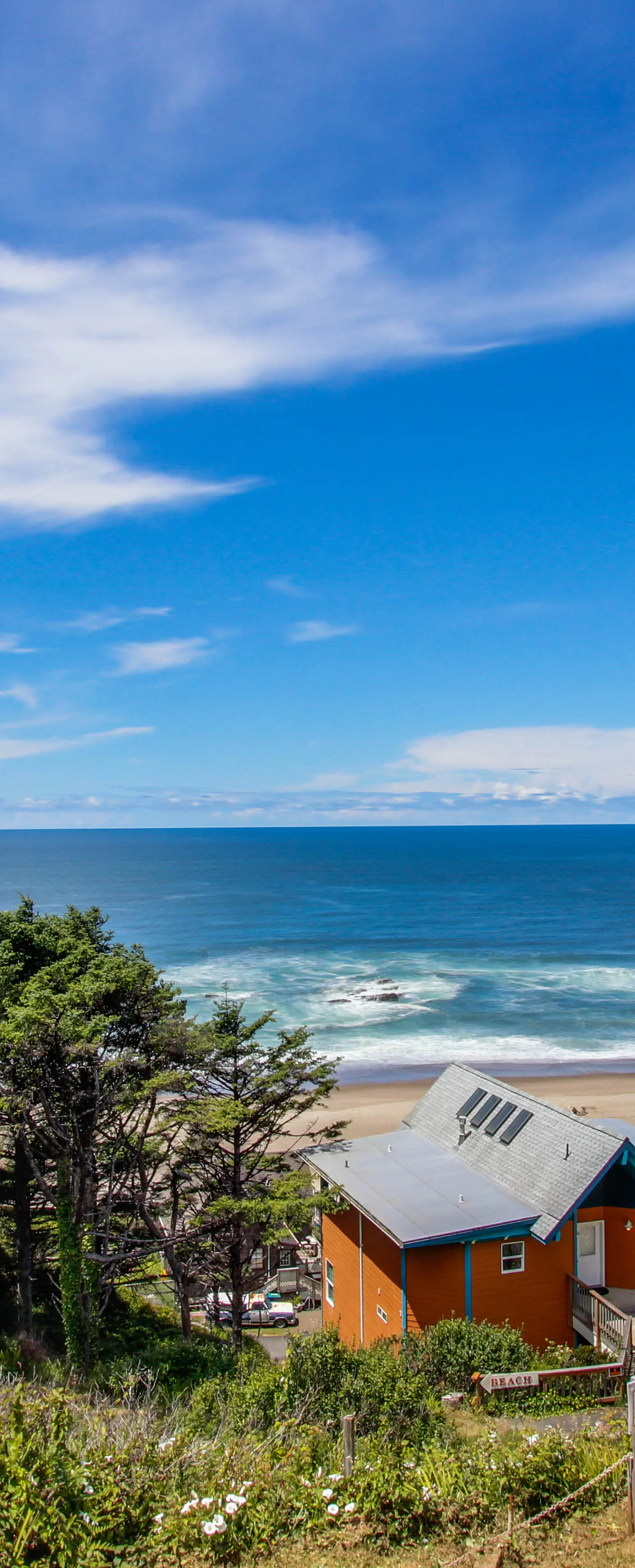 Enormous Renovated Home with Ocean Views and Easy Beach Access Dogs OK