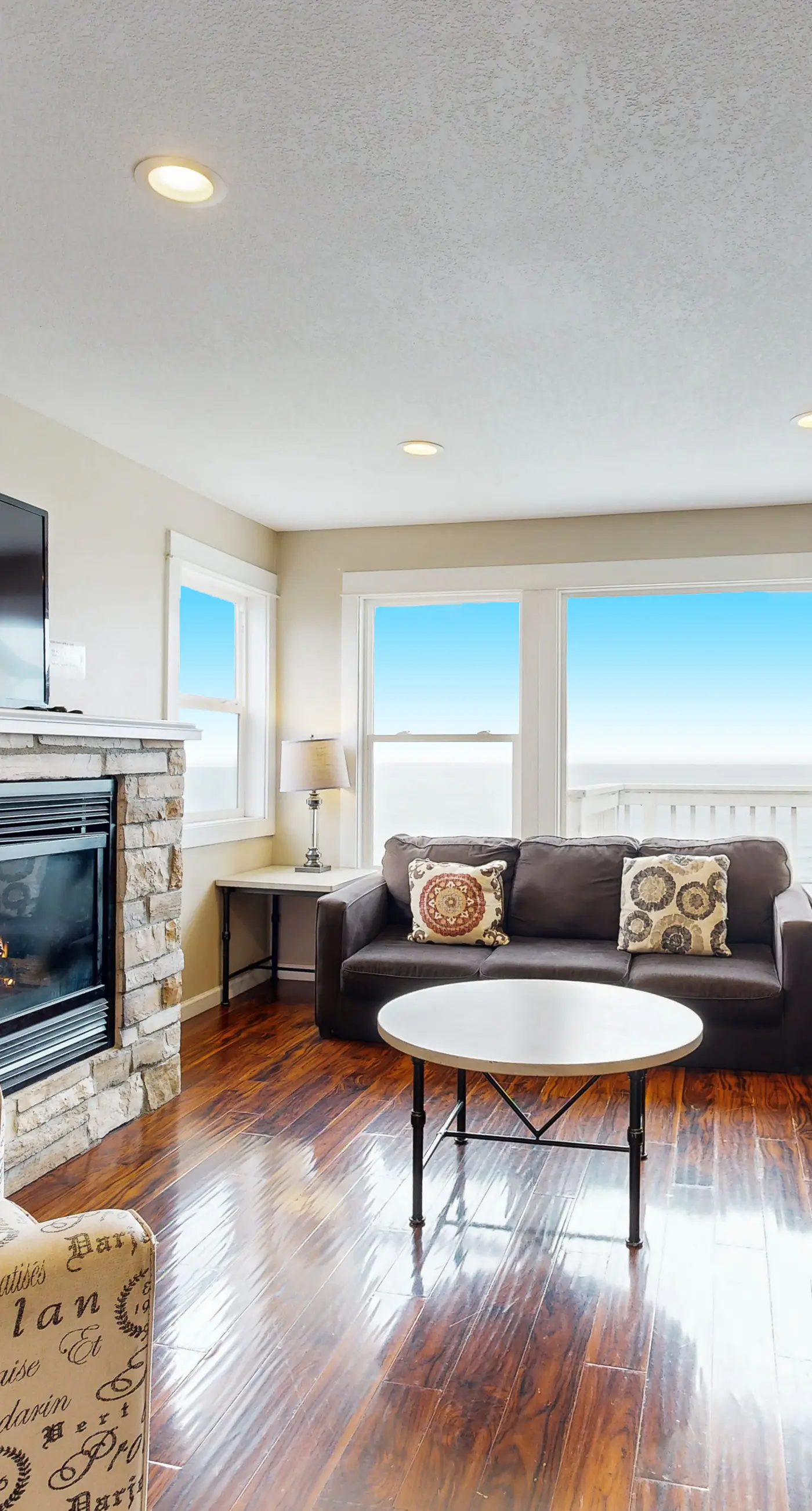 Enormous Renovated Home with Ocean Views and Easy Beach Access Dogs OK