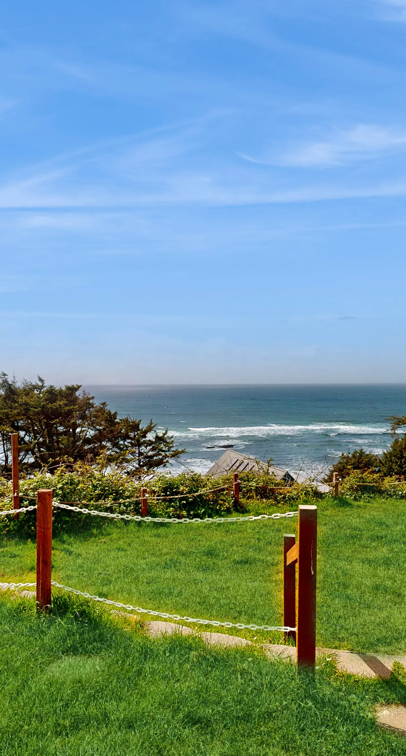 Enormous Renovated Home with Ocean Views and Easy Beach Access Dogs OK