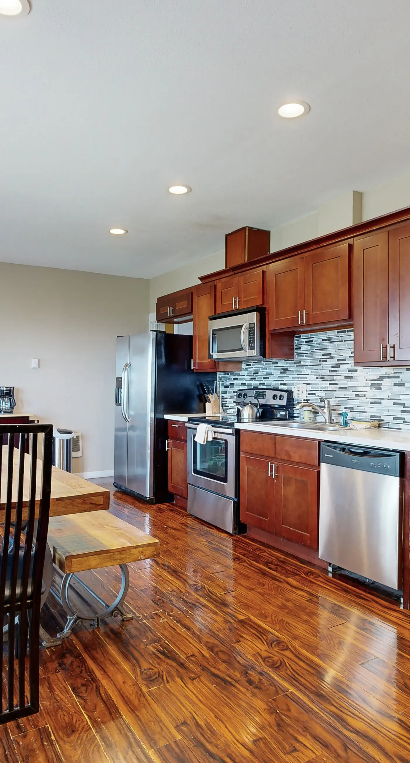 Enormous Renovated Home with Ocean Views and Easy Beach Access Dogs OK