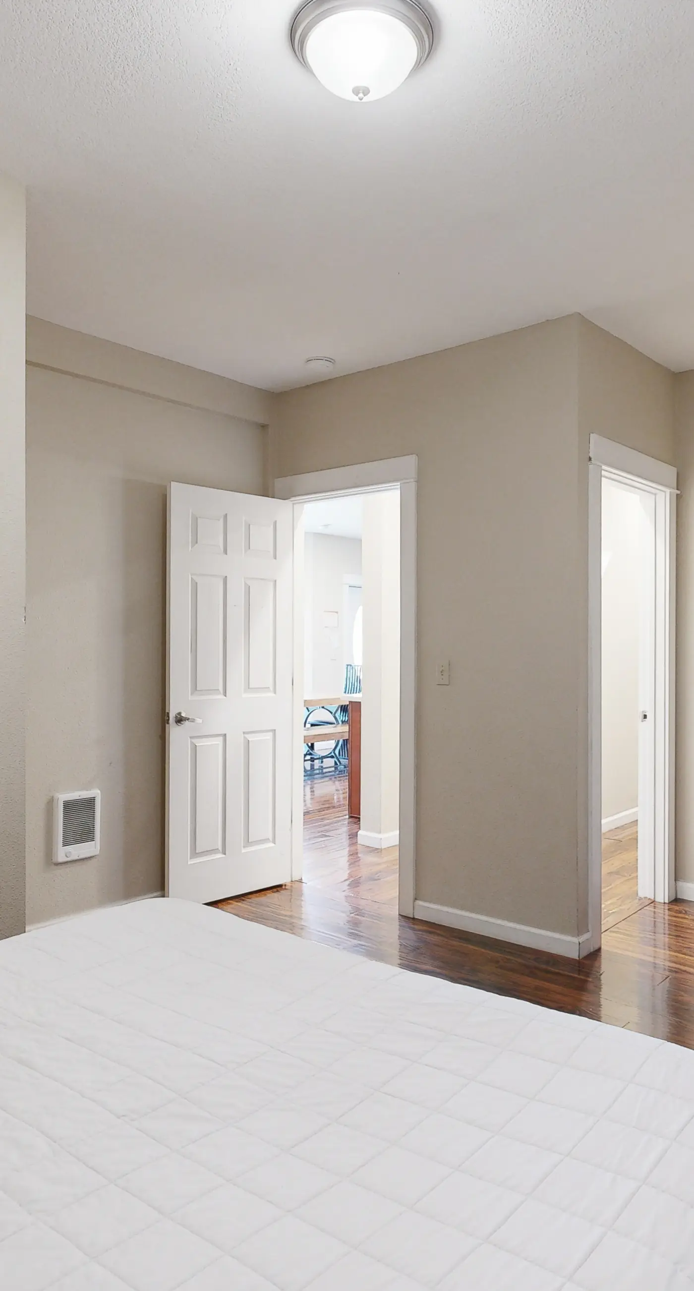 Enormous Renovated Home with Ocean Views and Easy Beach Access Dogs OK