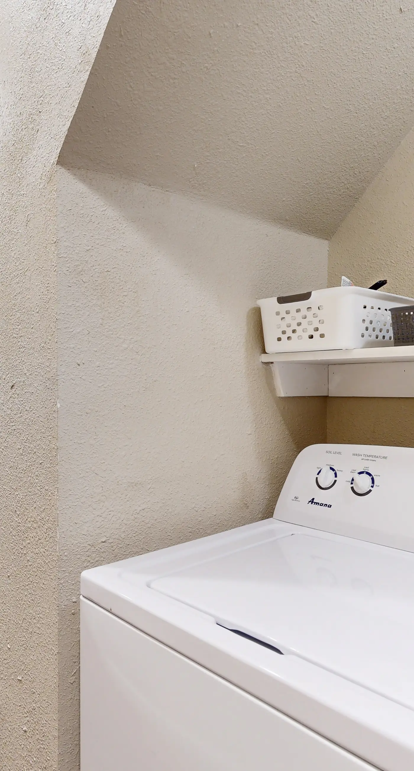 Enormous Renovated Home with Ocean Views and Easy Beach Access Dogs OK