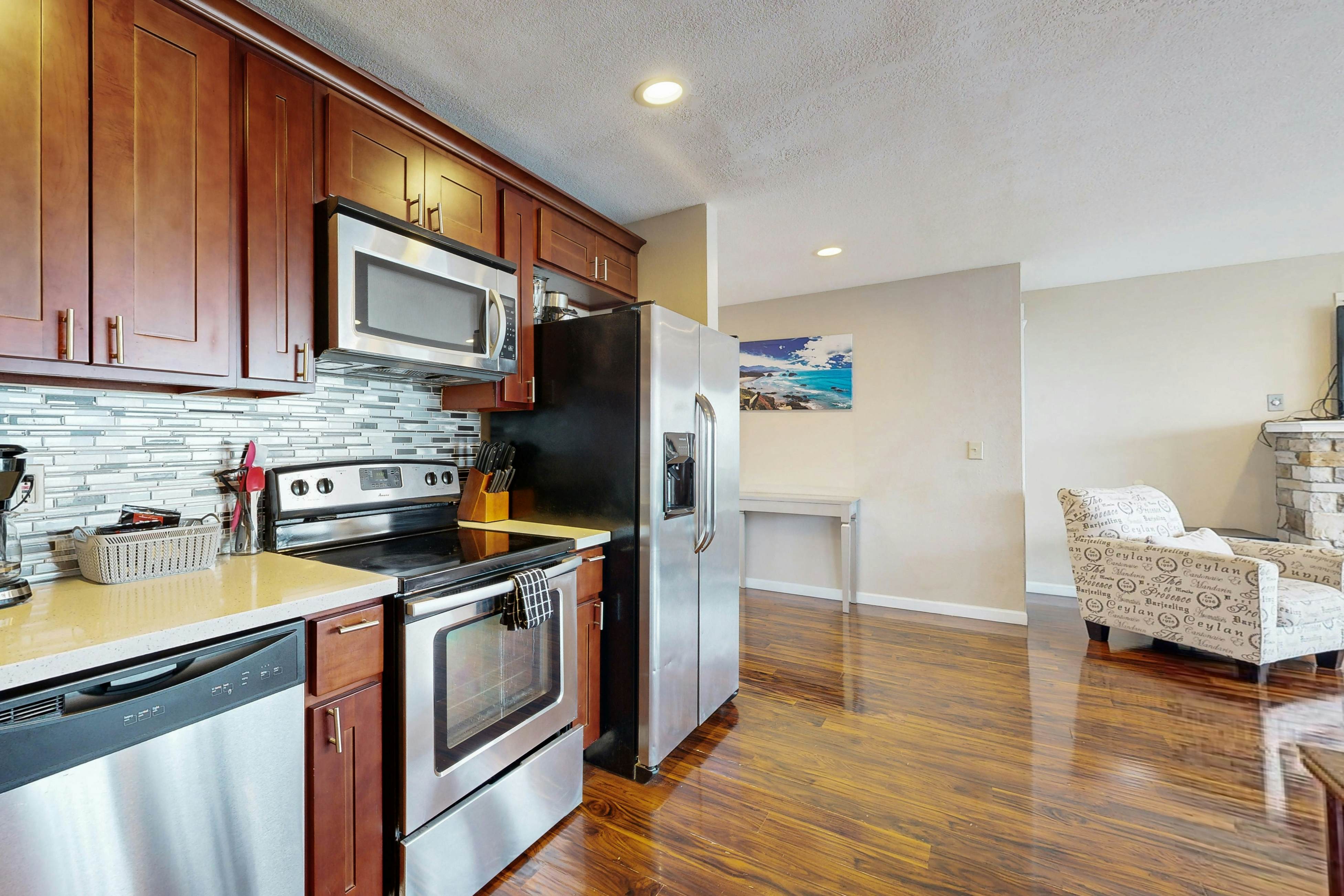 Newly Remodeled Condo with Marvelous Ocean Views, Nearby Beach Access - Dogs OK