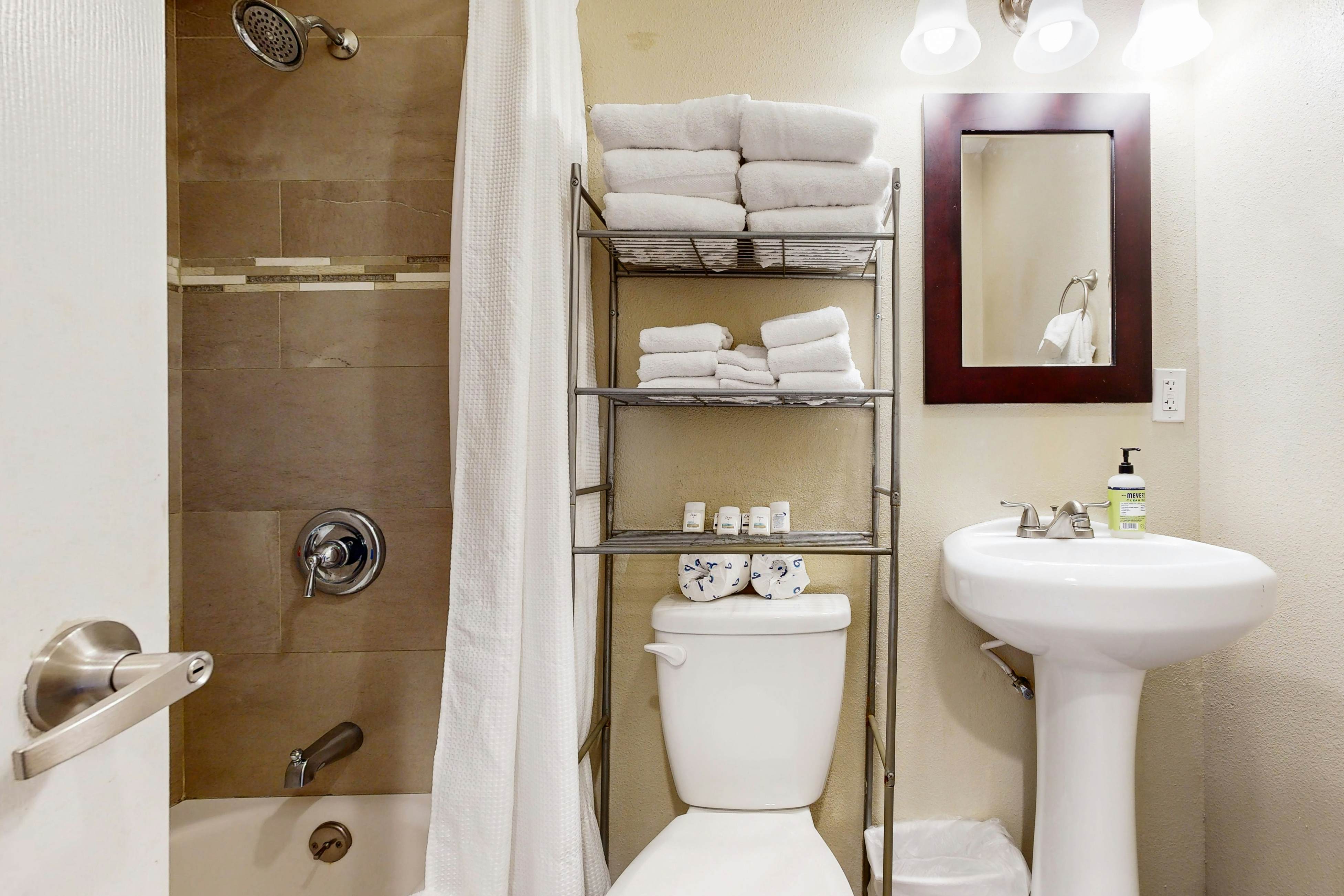 Newly Remodeled Condo with Marvelous Ocean Views, Nearby Beach Access - Dogs OK