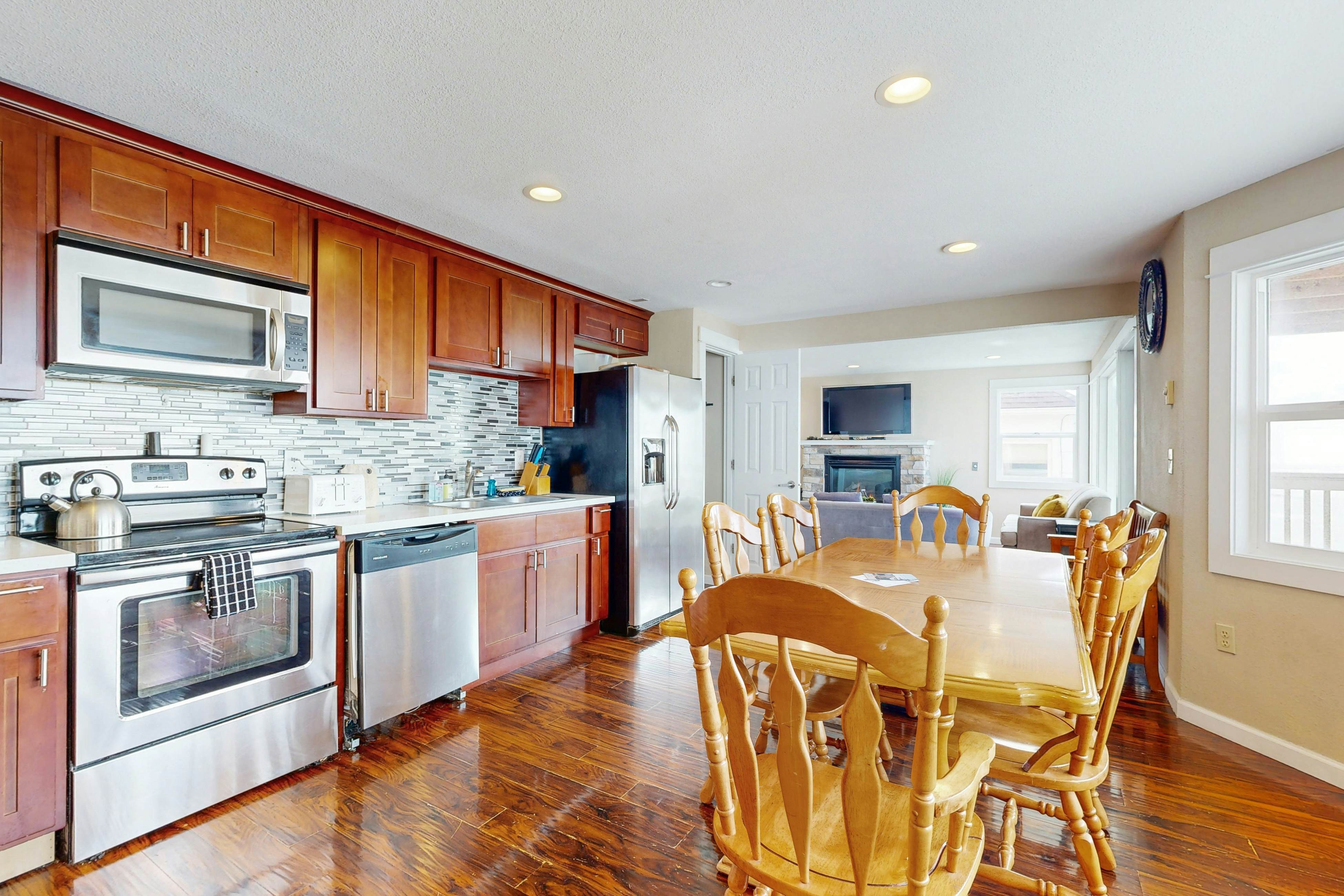 Huge Renovated Condo with Ocean Views & Nearby Beach Access - Dog Friendly