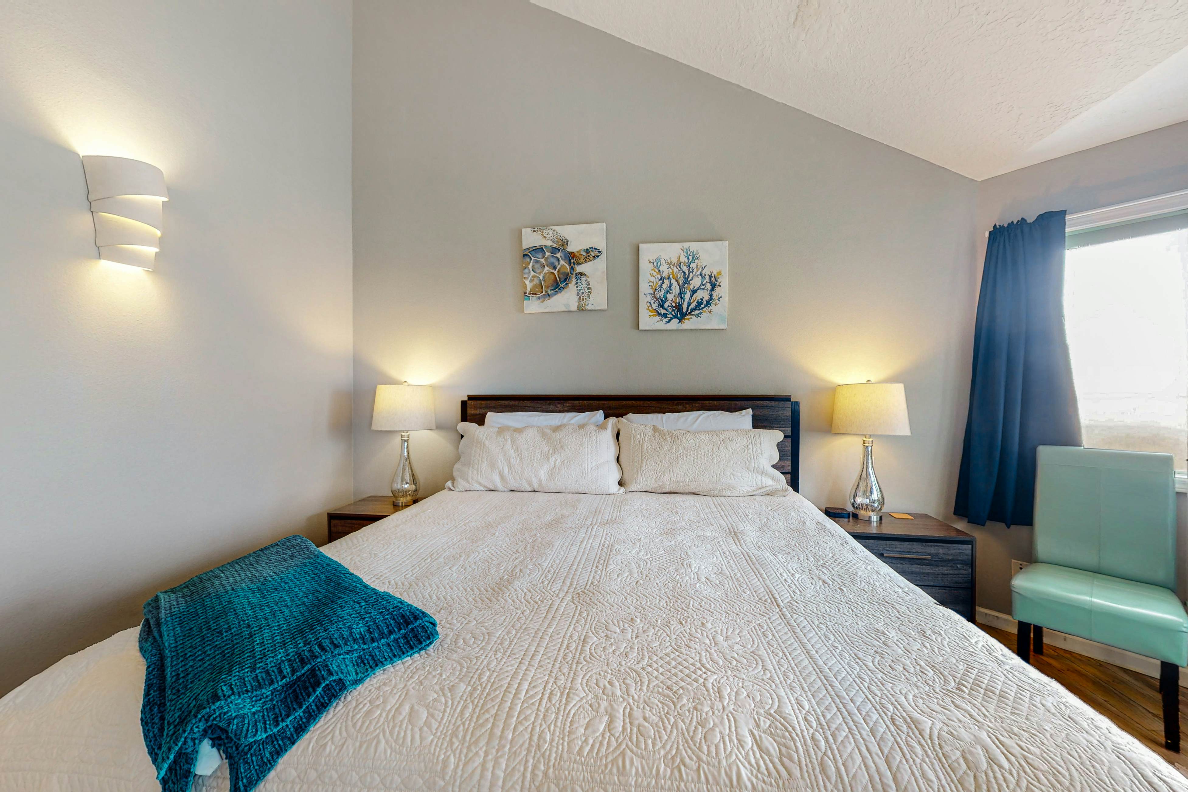 Gorgeous Ocean Views Private Hot Tub Game Room WiFi Patio and Washer Dryer