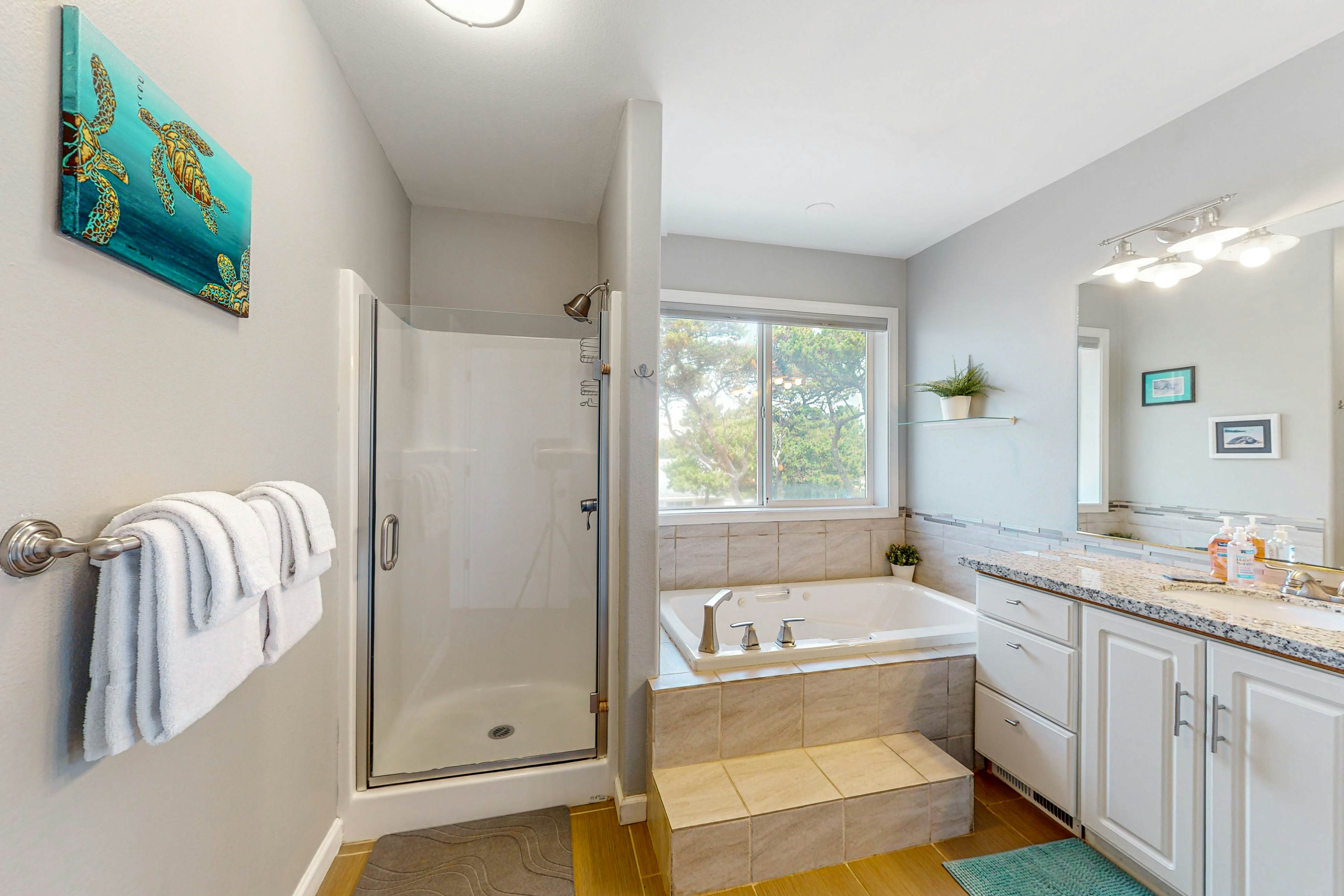 Gorgeous Ocean Views Private Hot Tub Game Room WiFi Patio and Washer Dryer