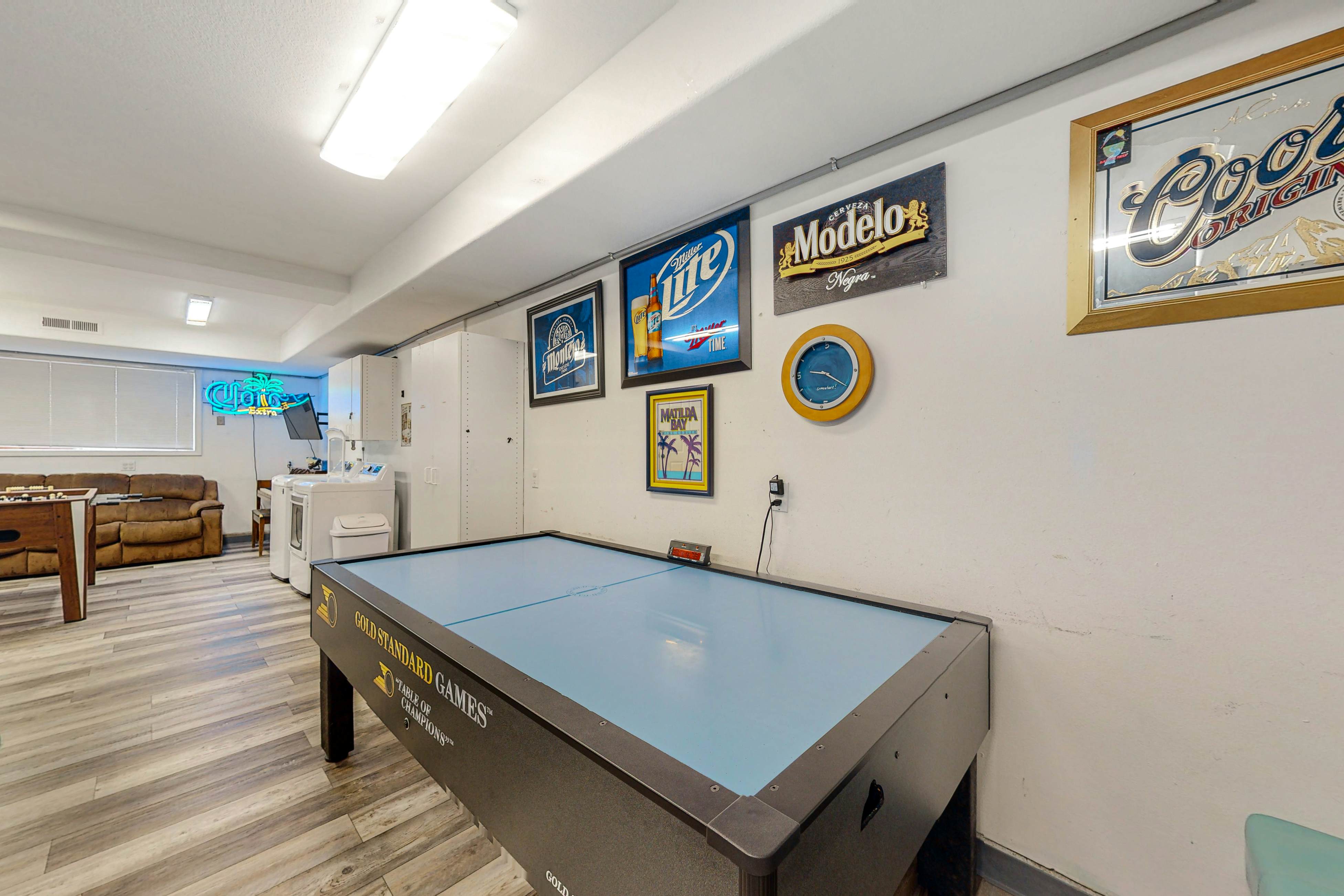 Gorgeous Ocean Views Private Hot Tub Game Room WiFi Patio and Washer Dryer