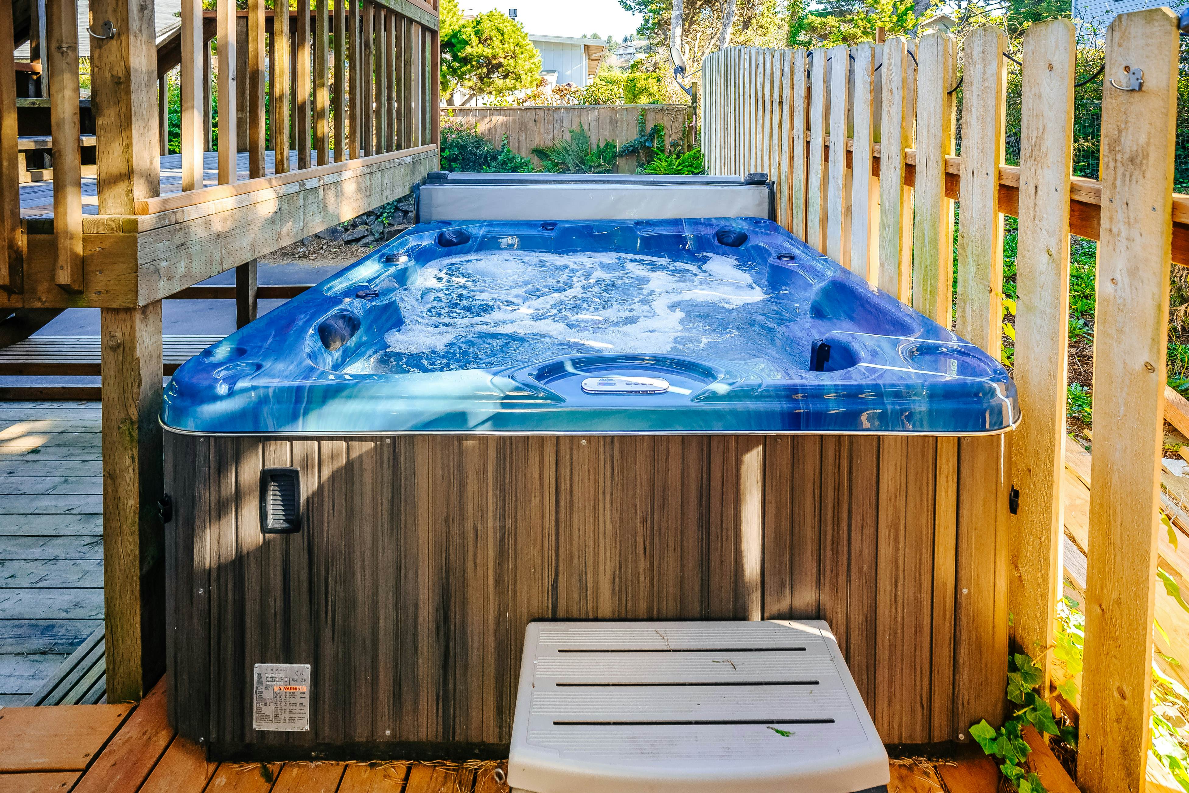 Gorgeous Ocean Views Private Hot Tub Game Room WiFi Patio and Washer Dryer