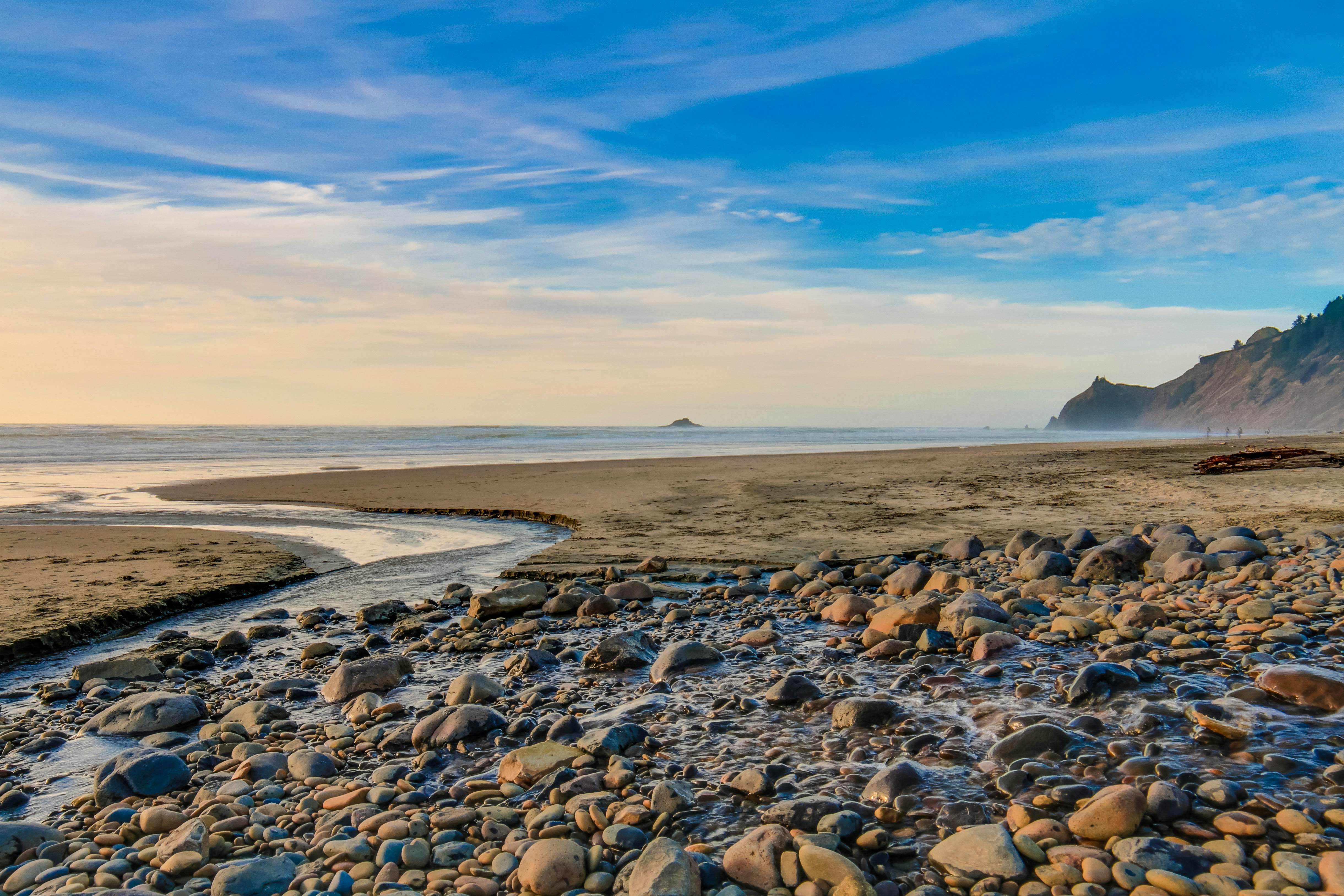 Gorgeous Ocean Views Private Hot Tub Game Room WiFi Patio and Washer Dryer