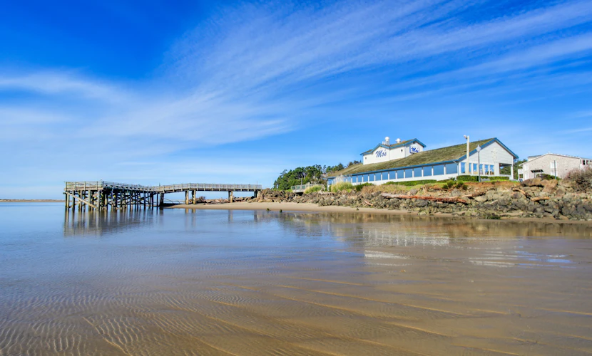 Waterfront Corner Condo with Fireplace and Ocean Views Close to Beach and Bay