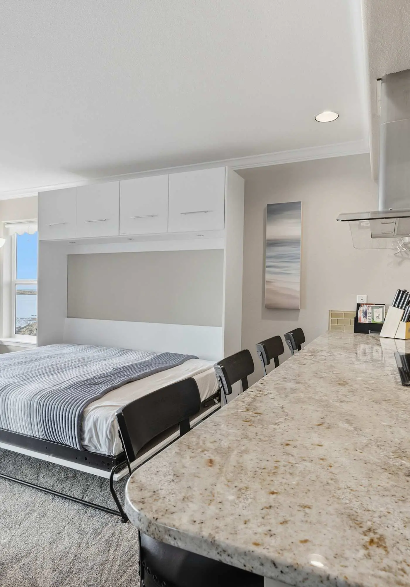 Waterfront Corner Condo with Fireplace and Ocean Views Close to Beach and Bay
