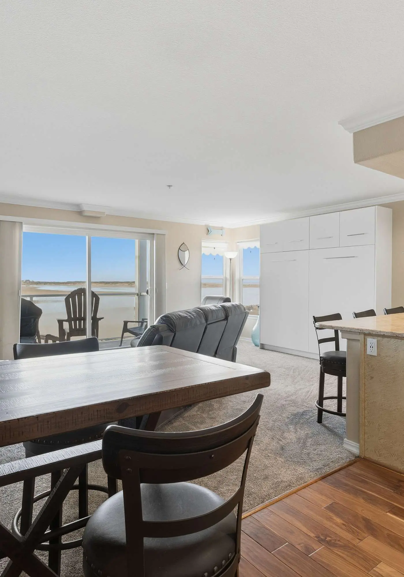 Waterfront Corner Condo with Fireplace and Ocean Views Close to Beach and Bay