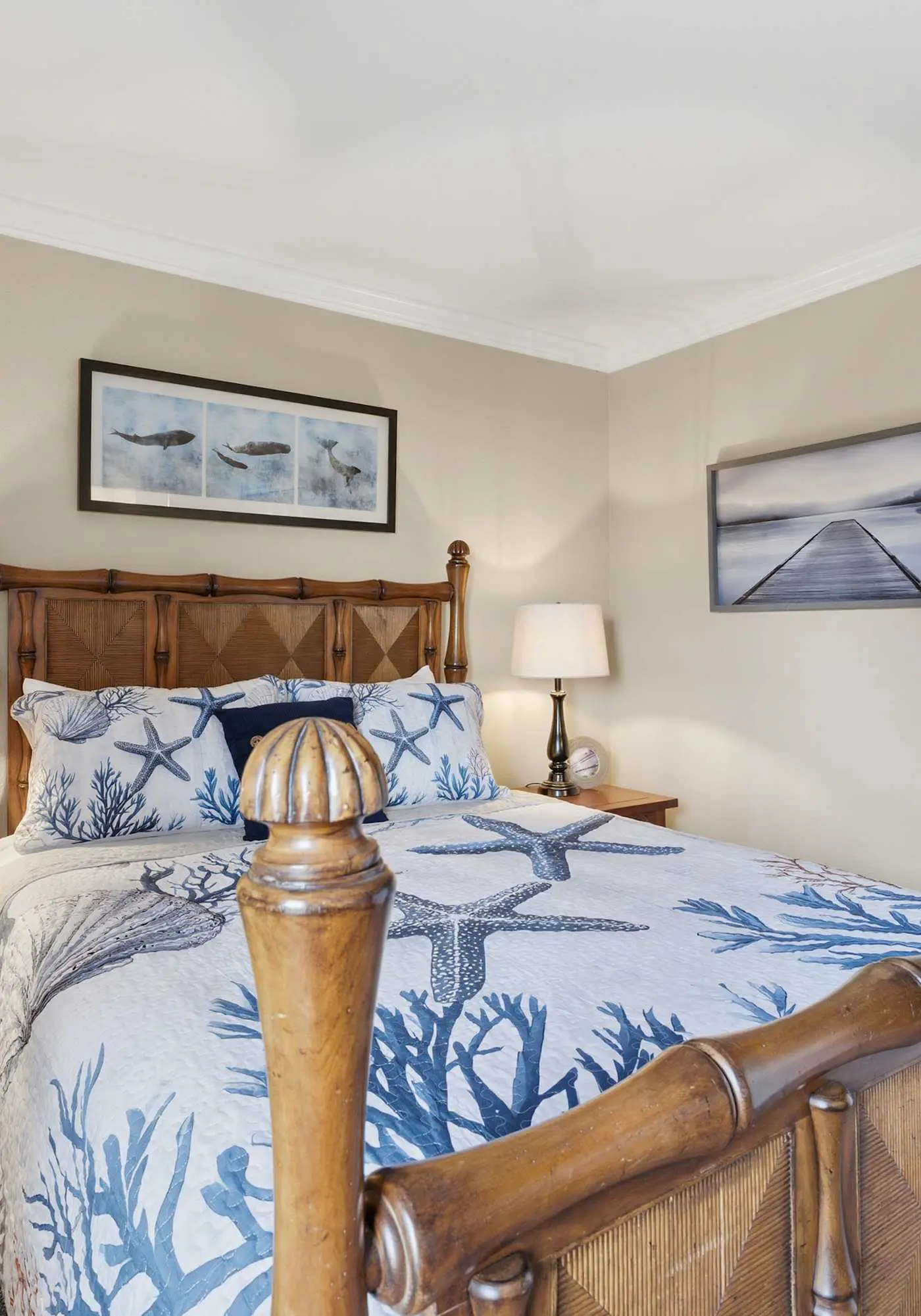 Waterfront Corner Condo with Fireplace and Ocean Views Close to Beach and Bay