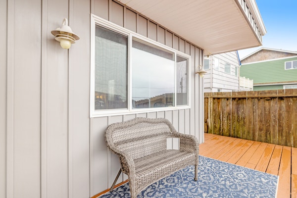 Spacious Home with Two Large Decks and Ocean View Great for Groups