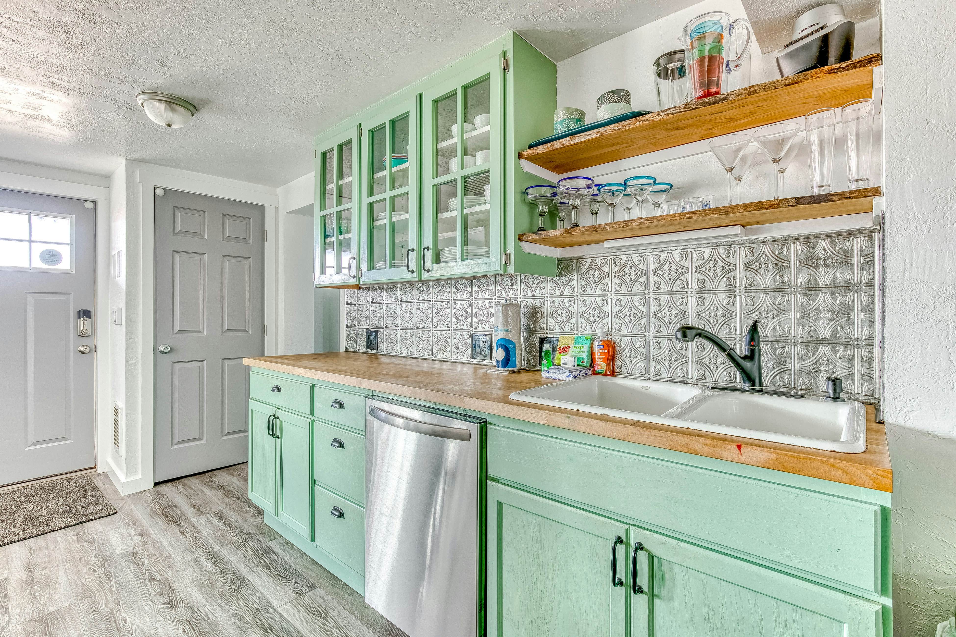 Dog friendly home with ocean views hot tub deck foosball and fireplace