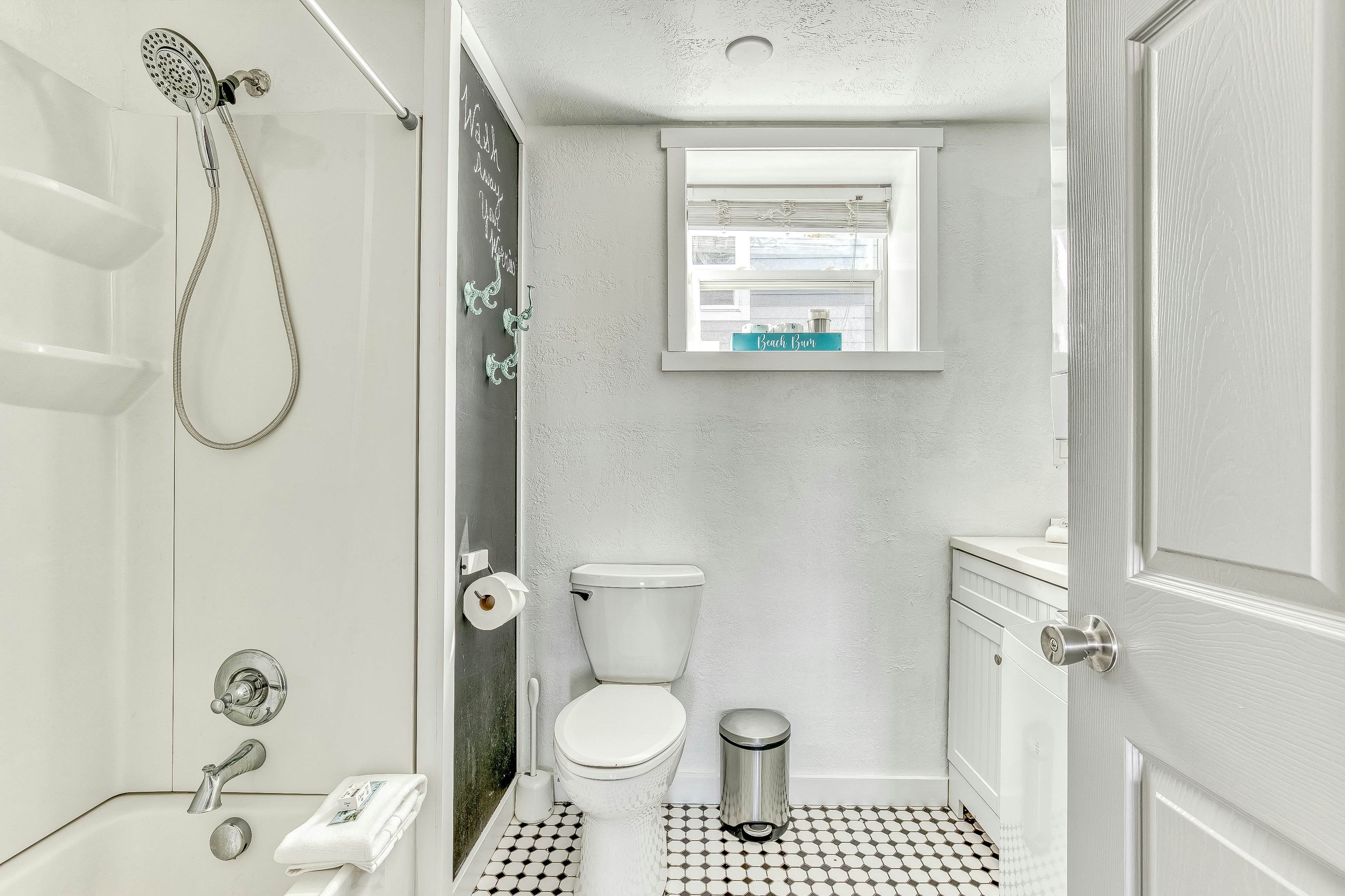 Dog friendly home with ocean views hot tub deck foosball and fireplace