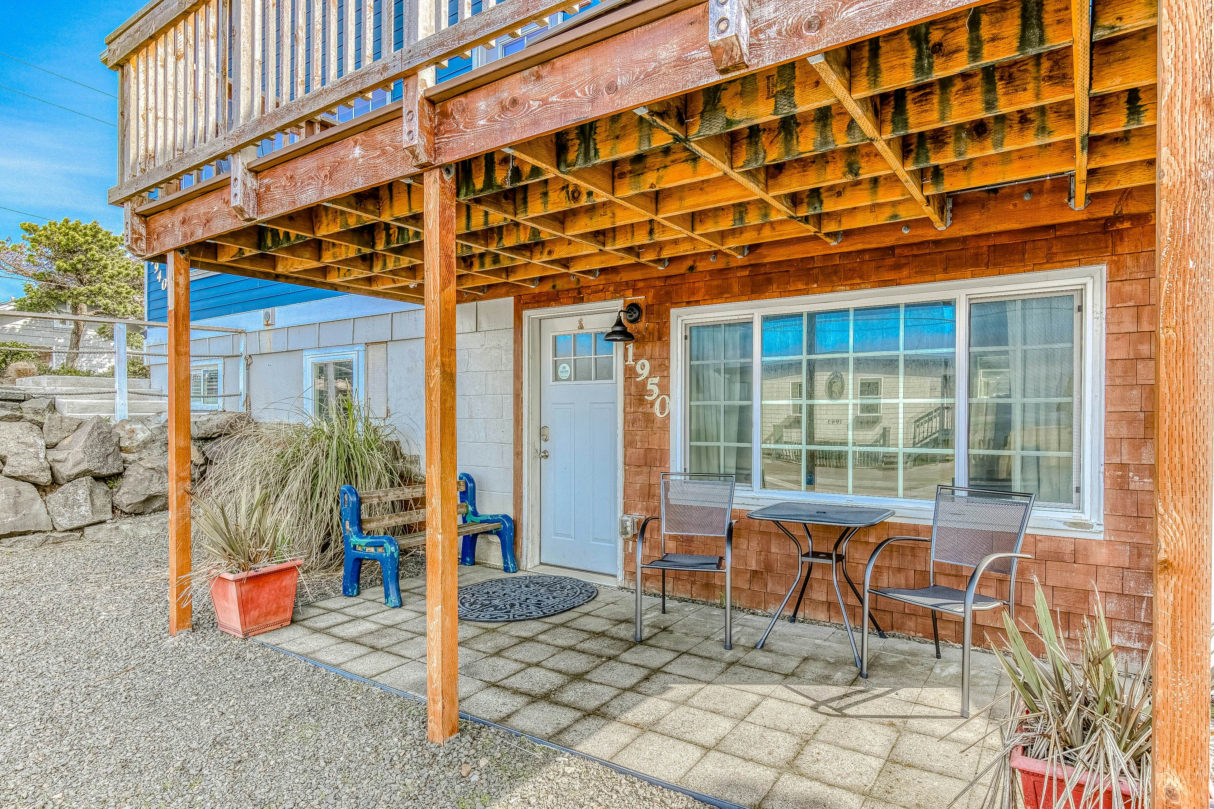 Dog friendly home with ocean views hot tub deck foosball and fireplace