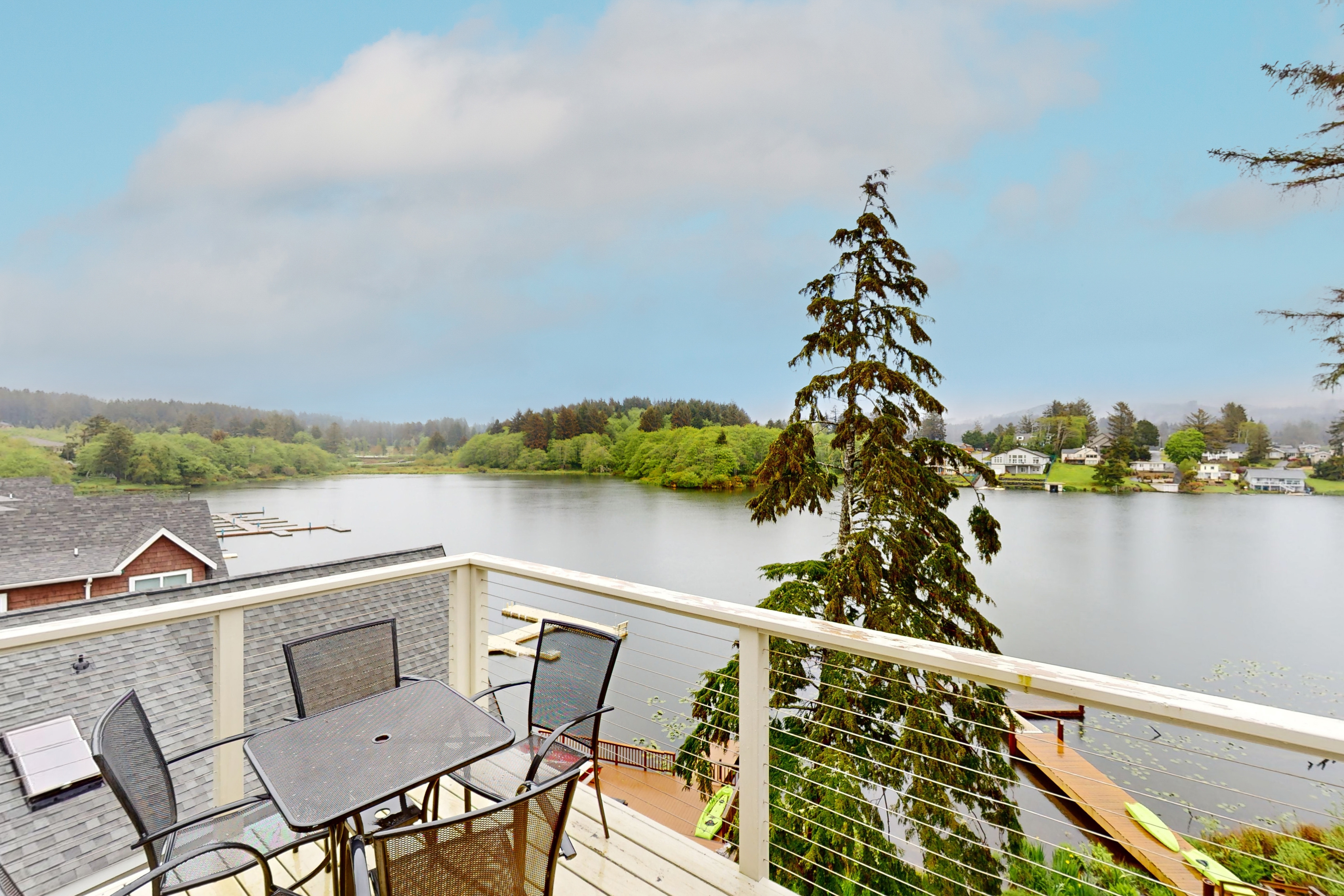 Lakefront townhome with electric grill firepit ping pong table and shared dock