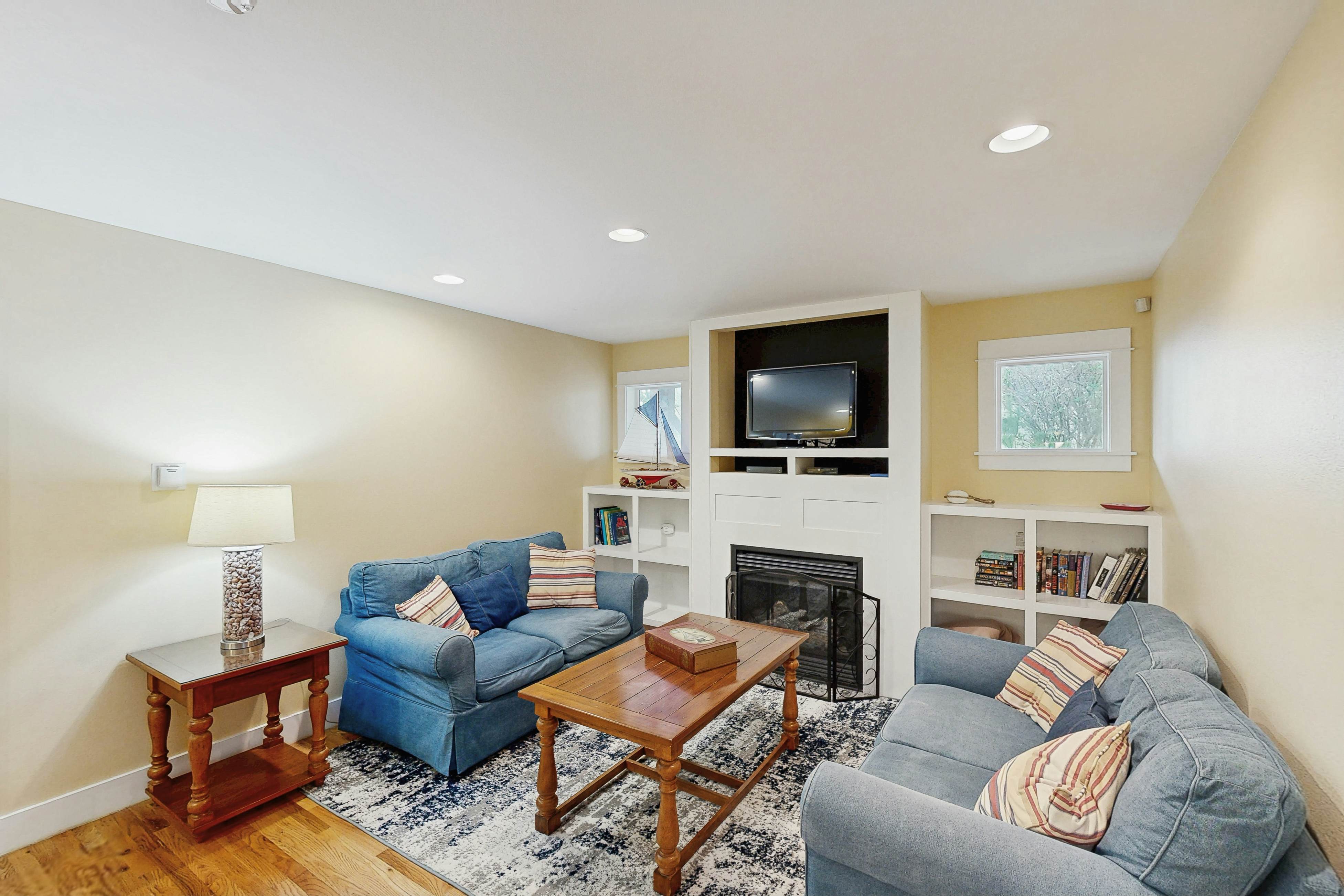 Olivia Beach house with ocean views, private hot tub & seasonal pool