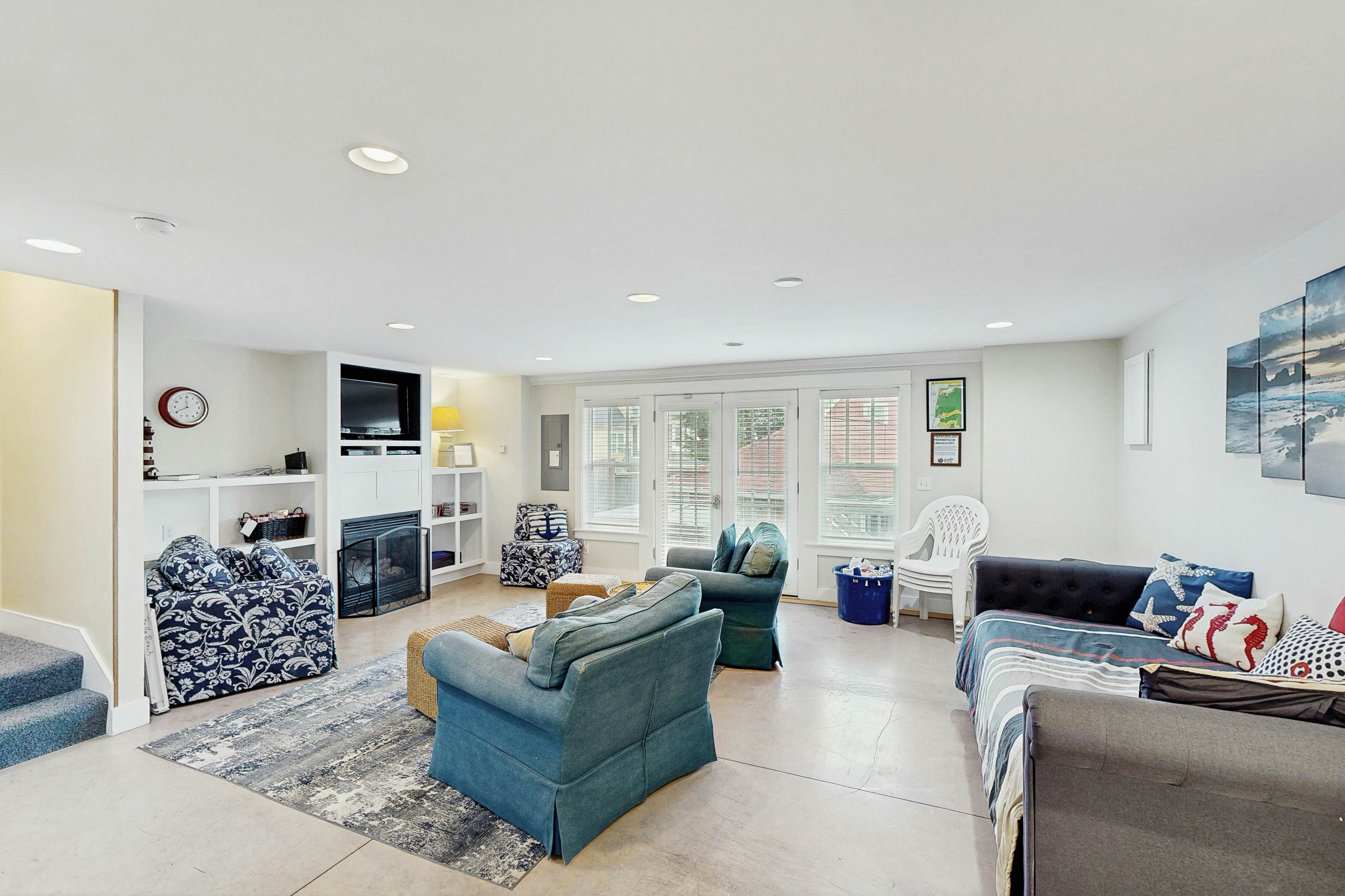 Olivia Beach house with ocean views, private hot tub & seasonal pool