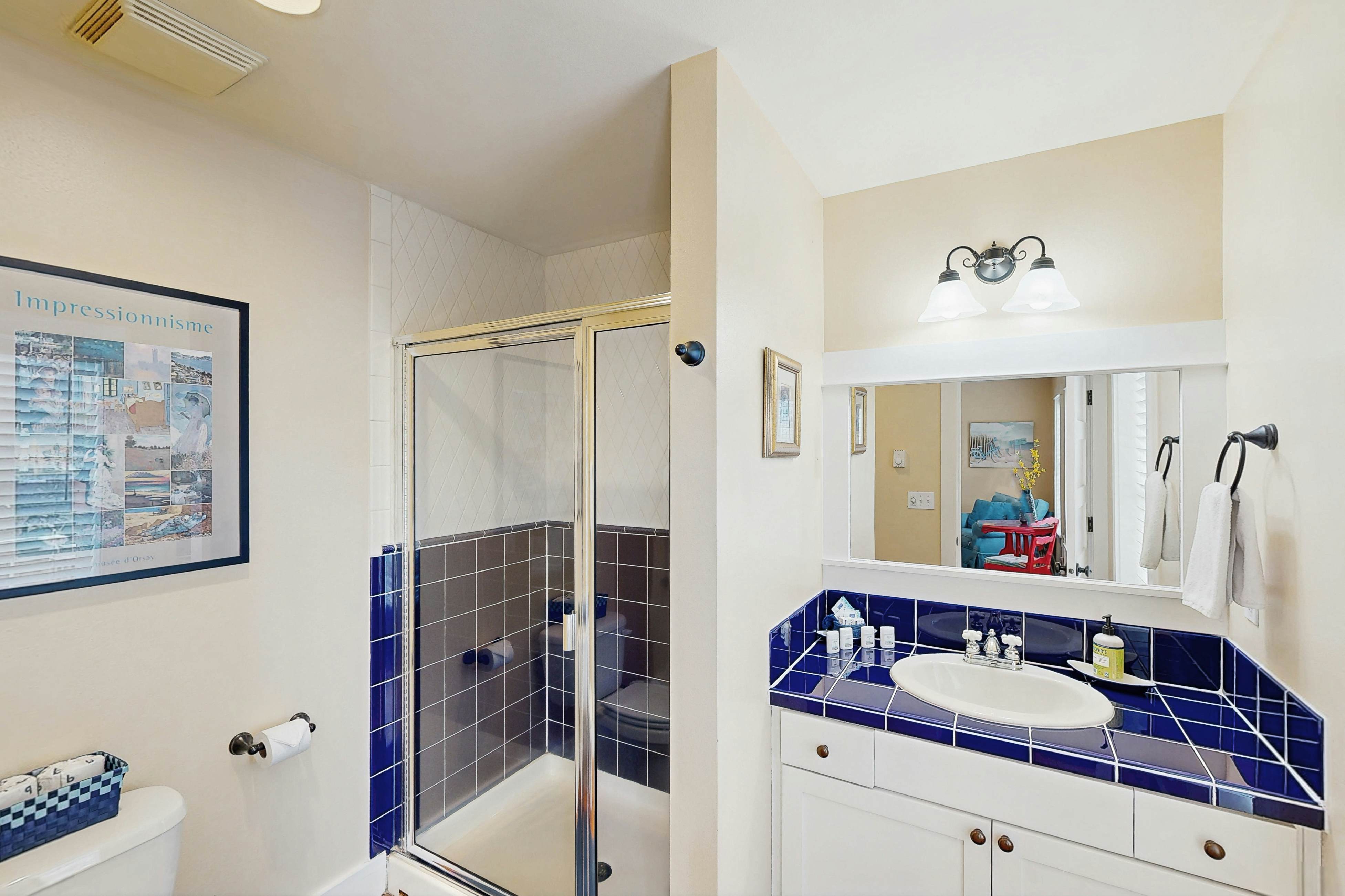 Olivia Beach house with ocean views, private hot tub & seasonal pool