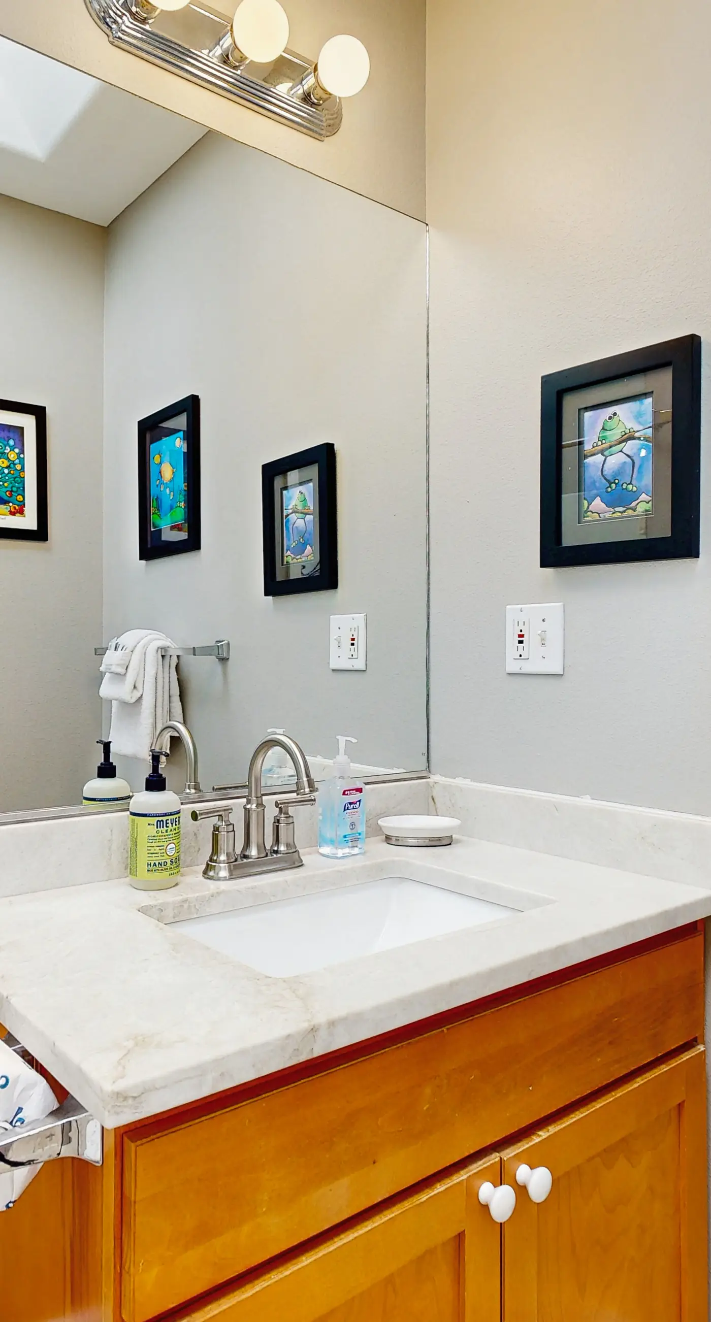 Waterfront home with private hot tub free WiFi firepit and shared dock