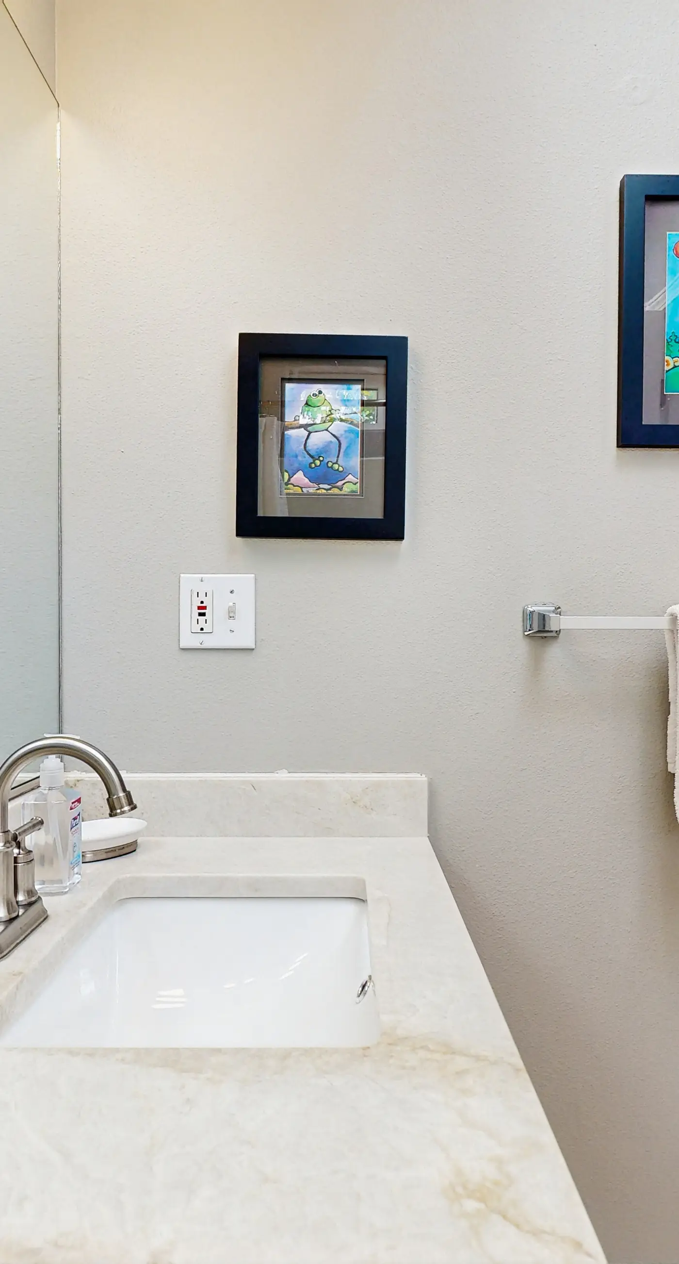 Waterfront home with private hot tub free WiFi firepit and shared dock