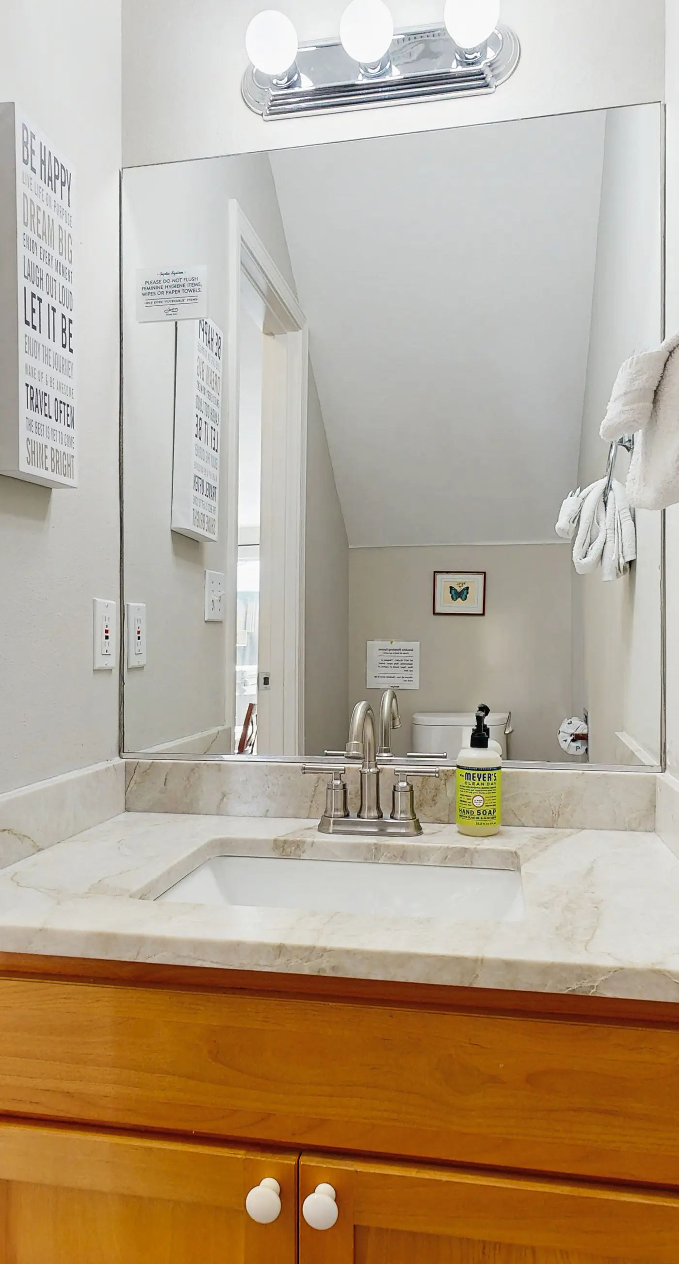 Waterfront home with private hot tub free WiFi firepit and shared dock