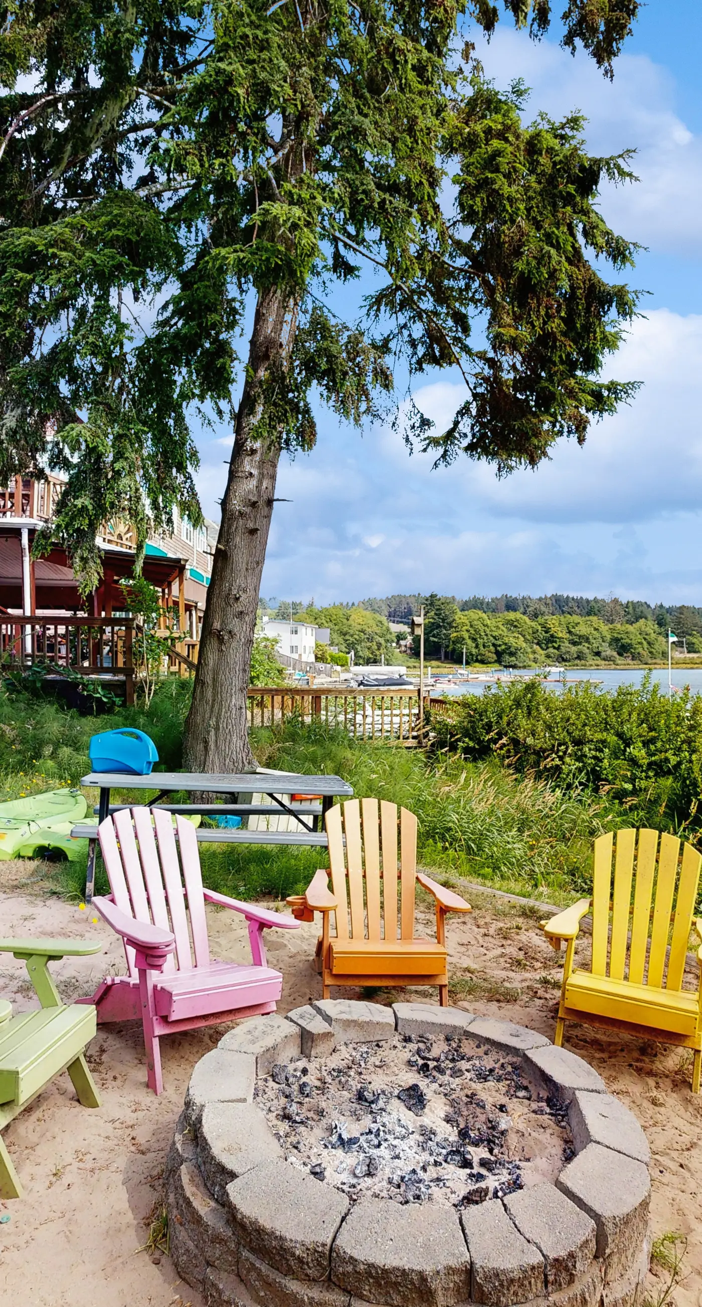 Waterfront home with private hot tub free WiFi firepit and shared dock