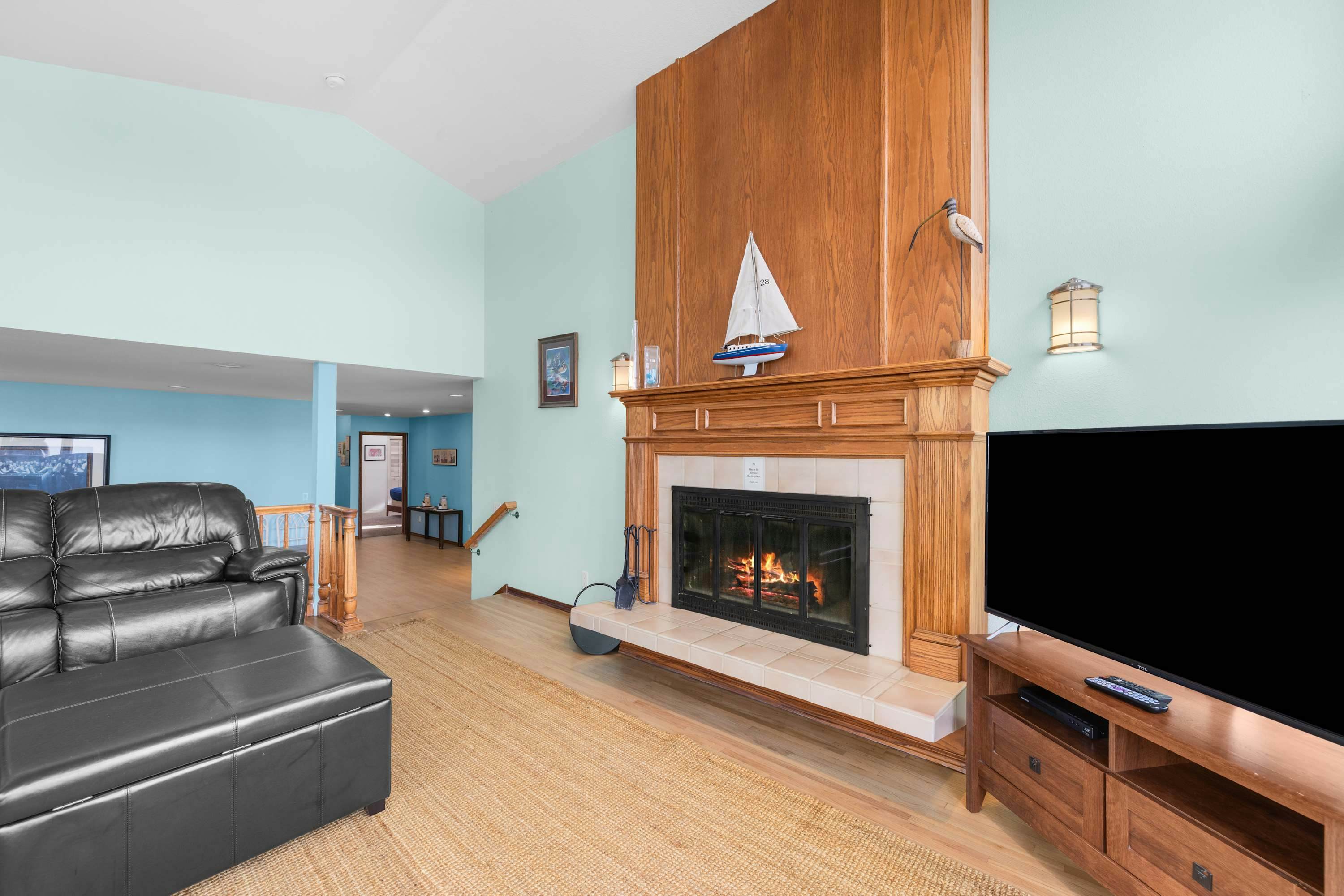 Oceanfront house with private hot tub and amazing ocean views