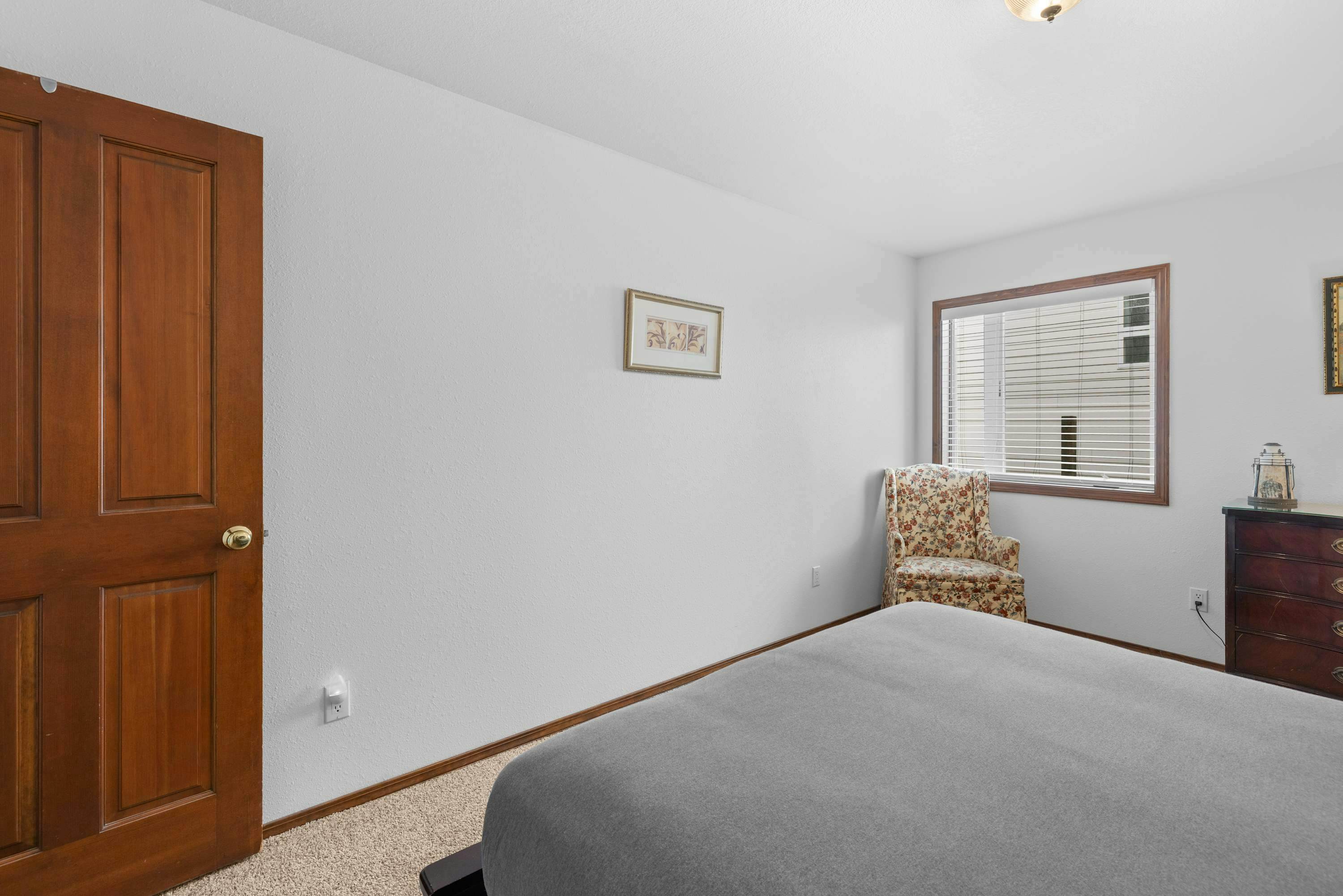 Oceanfront house with private hot tub and amazing ocean views