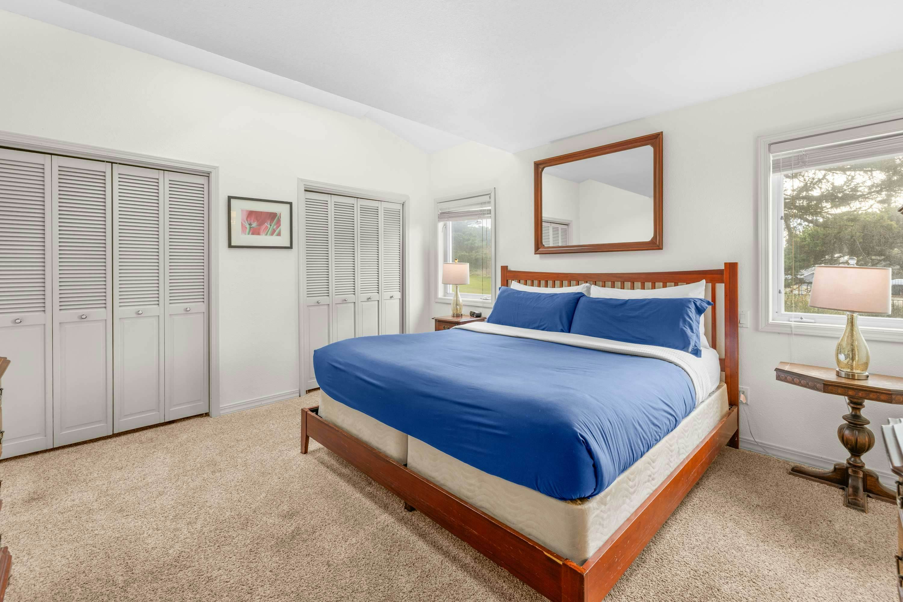 Oceanfront house with private hot tub and amazing ocean views