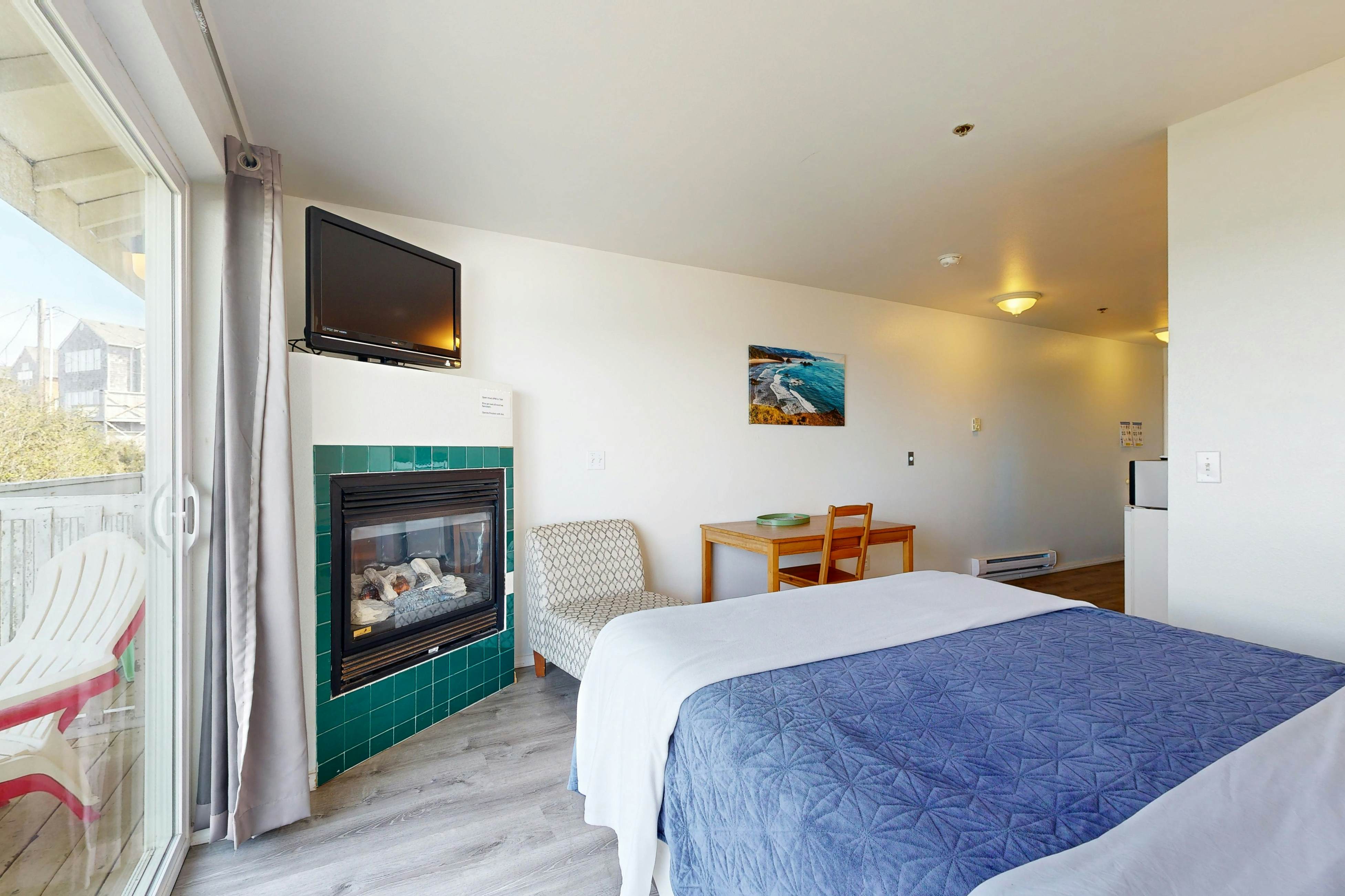 Dog-Friendly Studio with Ocean Views, WiFi, & Nearby Beach Access