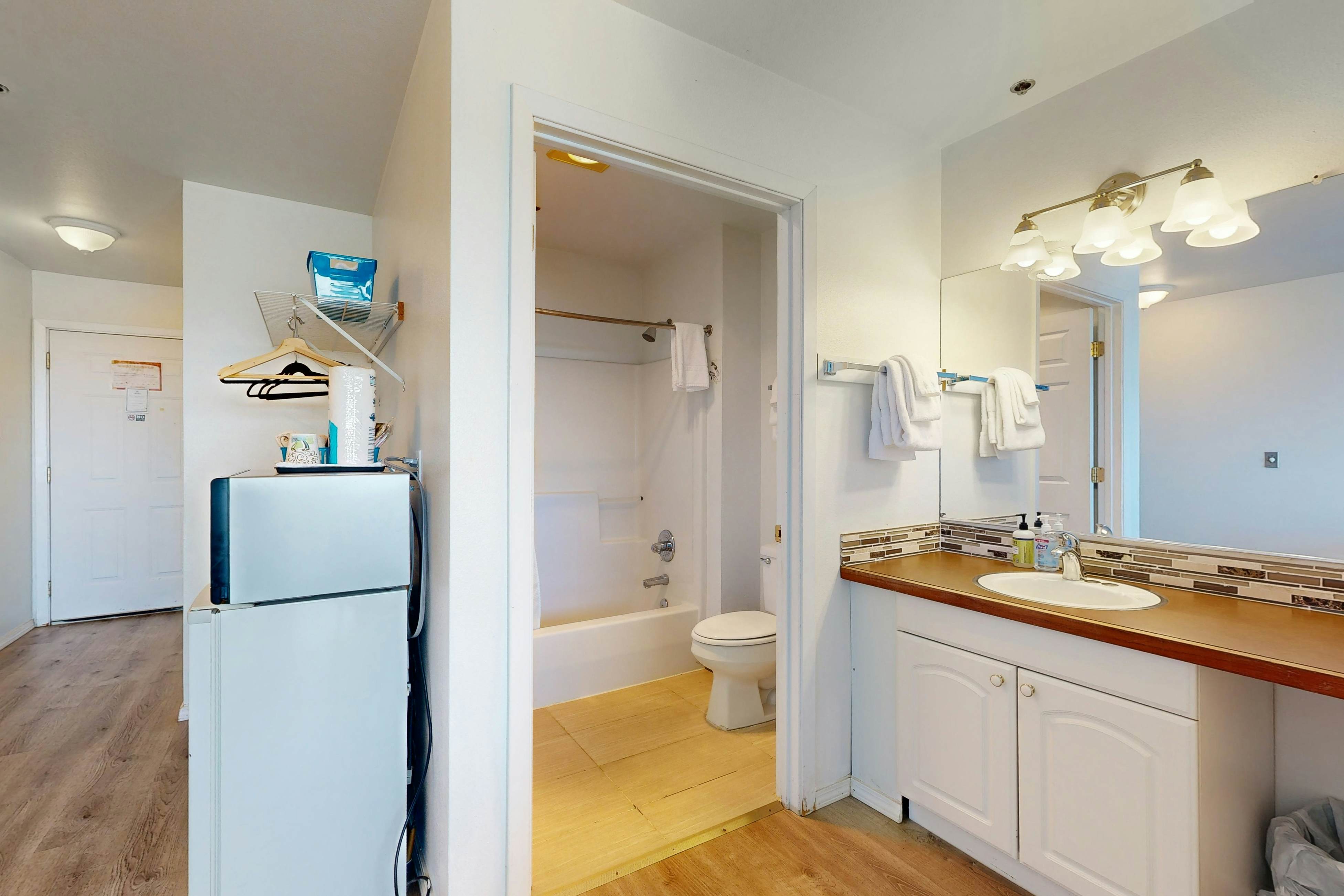 Dog-Friendly Studio with Ocean Views, WiFi, & Nearby Beach Access