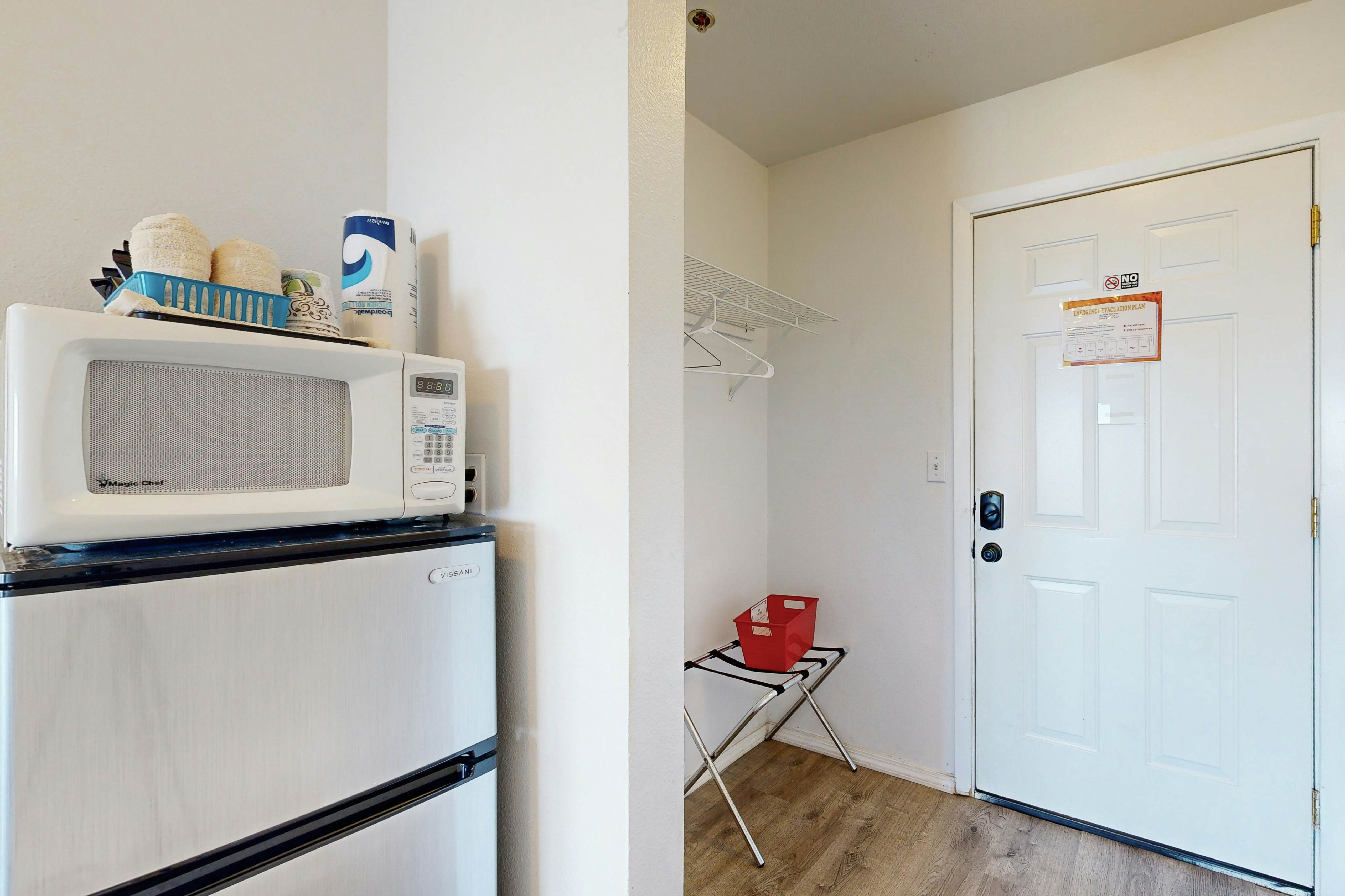 Upper-Level Studio with Sweeping Ocean Views - Dog-Friendly