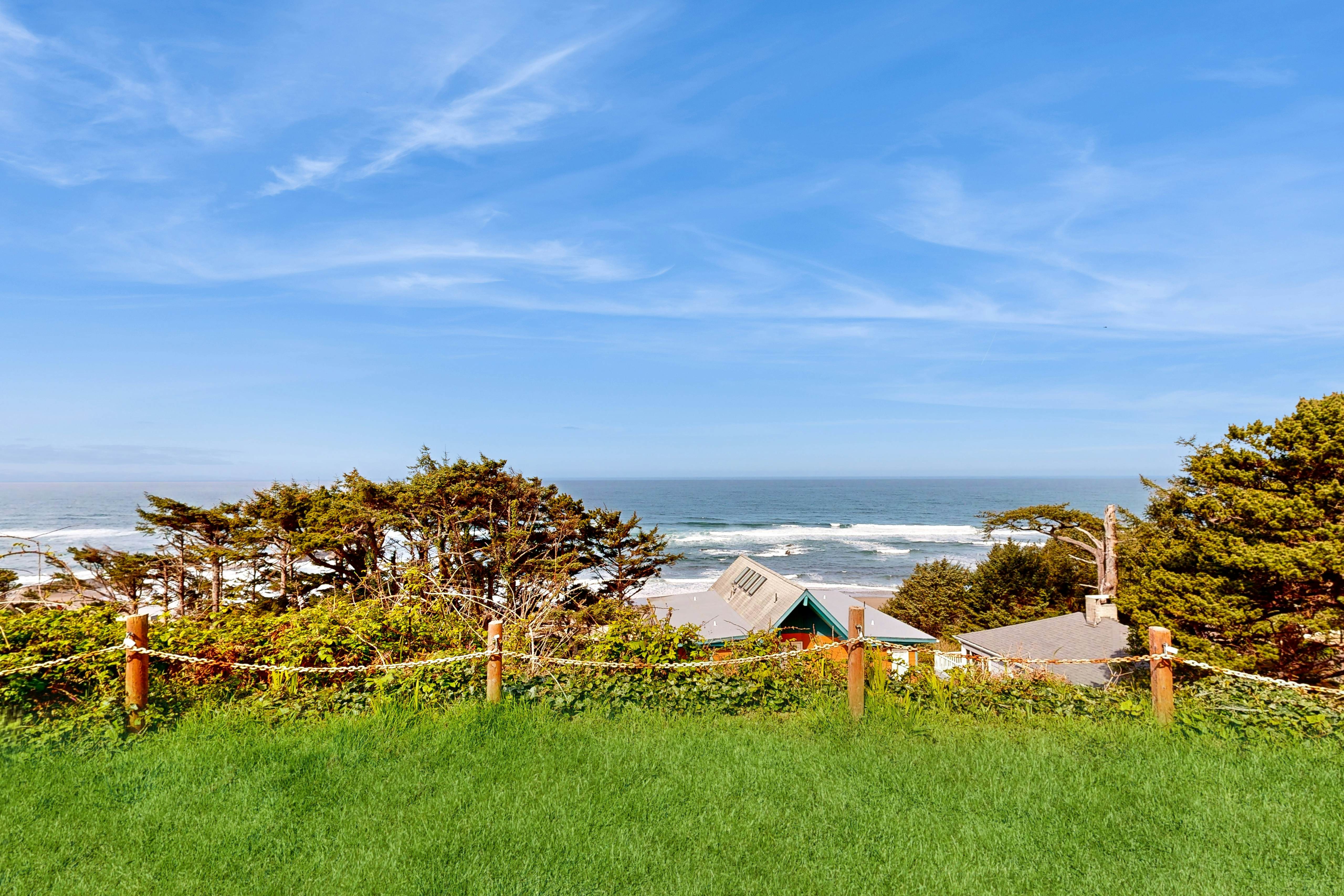 Upper-Level Studio with Sweeping Ocean Views - Dog-Friendly