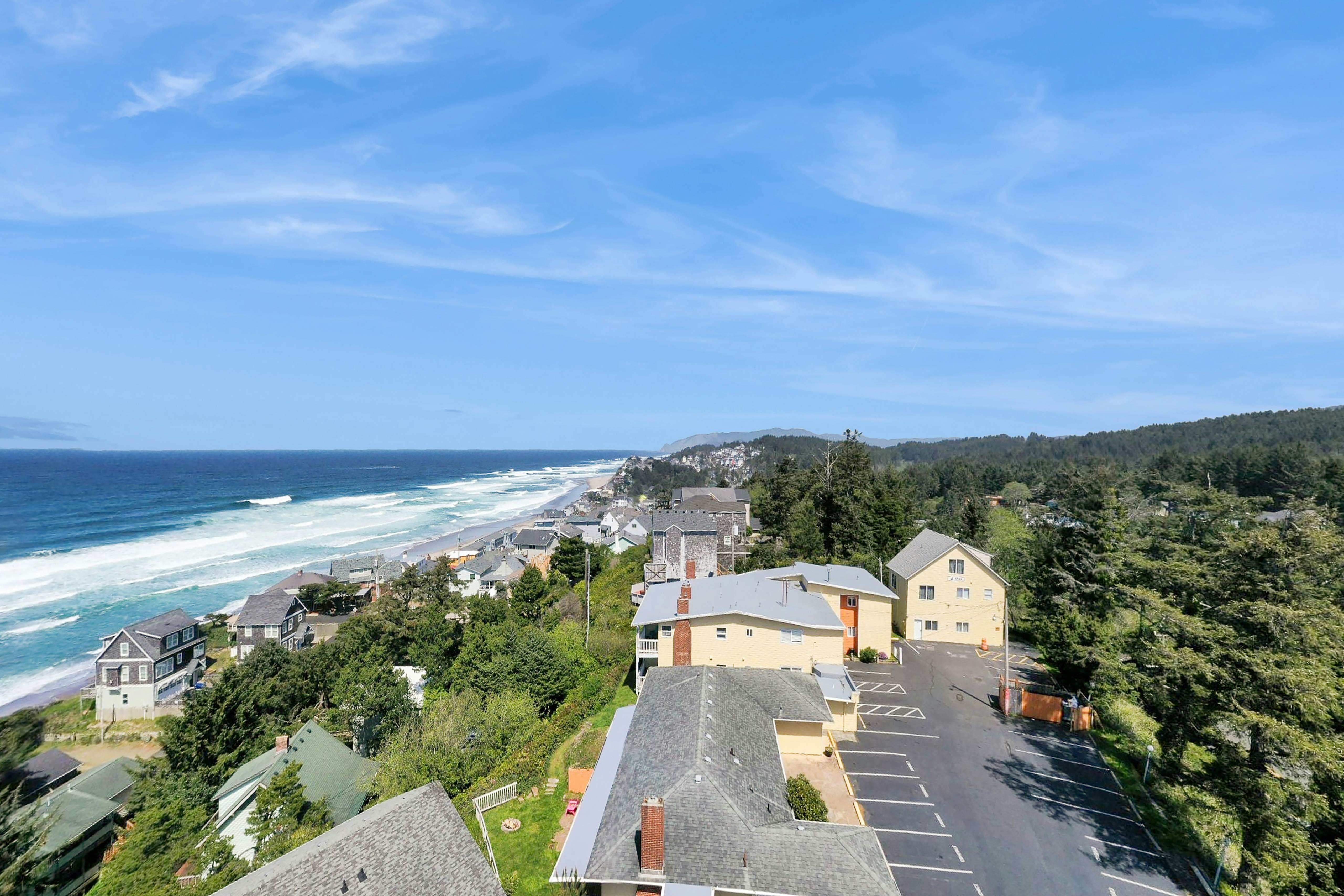 Upper-Level Studio with Sweeping Ocean Views - Dog-Friendly