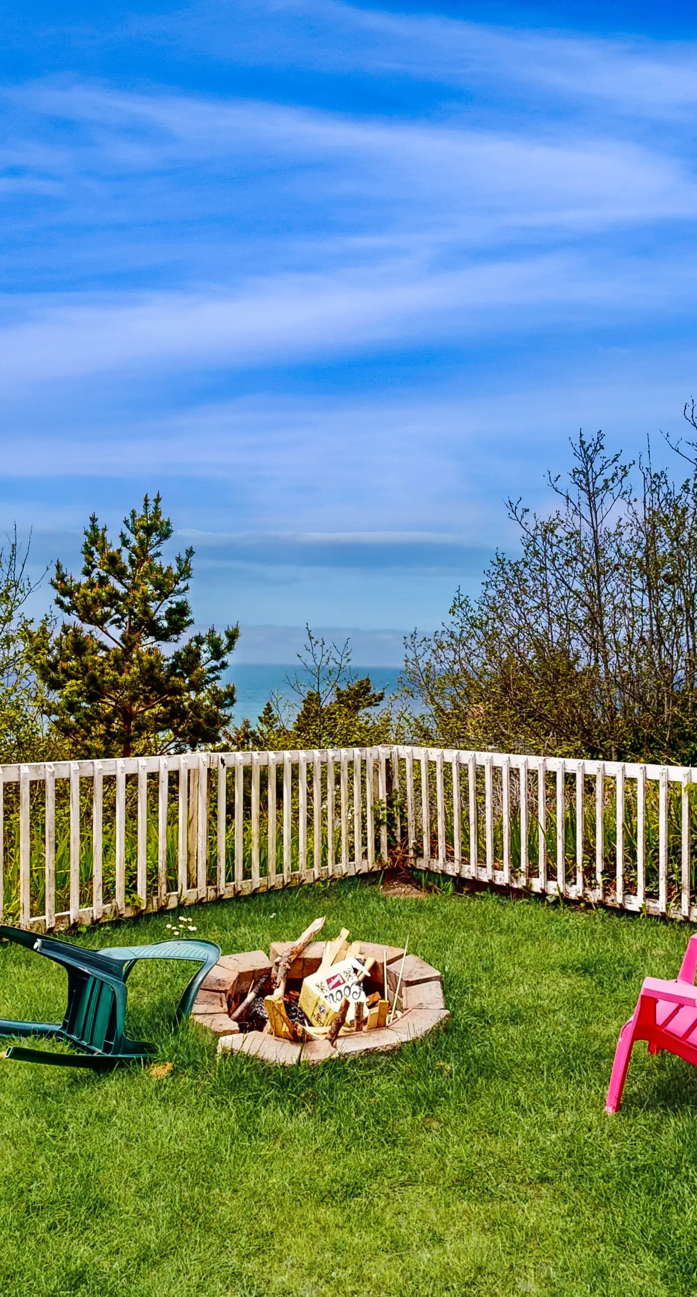 Lovely Coastal Condo with Ocean Views Walk to Beach Dogs OK