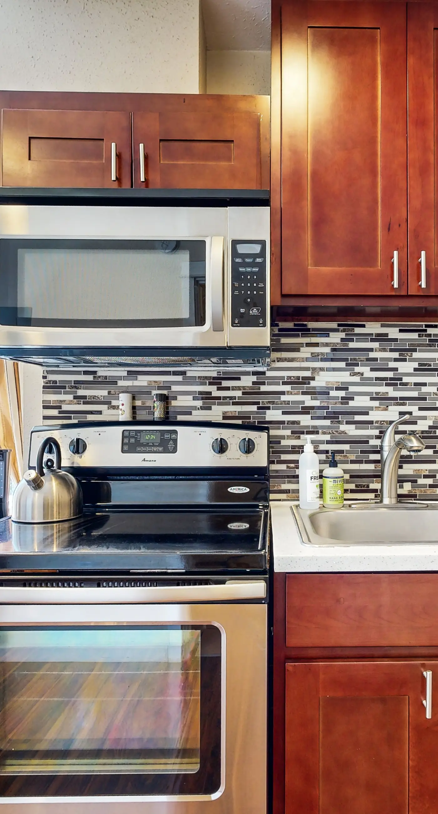 Lovely Coastal Condo with Ocean Views Walk to Beach Dogs OK