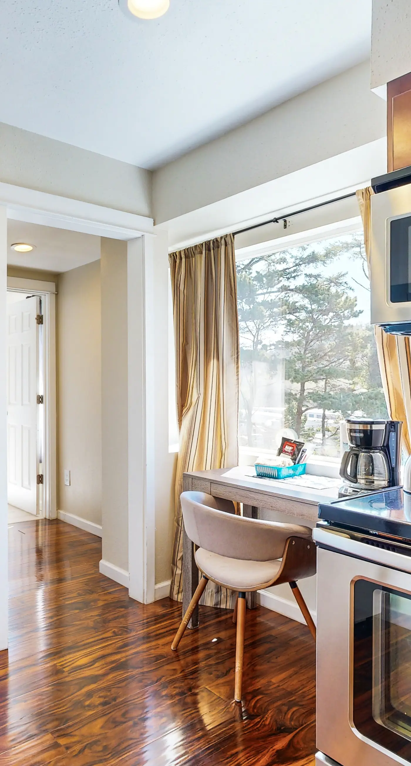 Lovely Coastal Condo with Ocean Views Walk to Beach Dogs OK