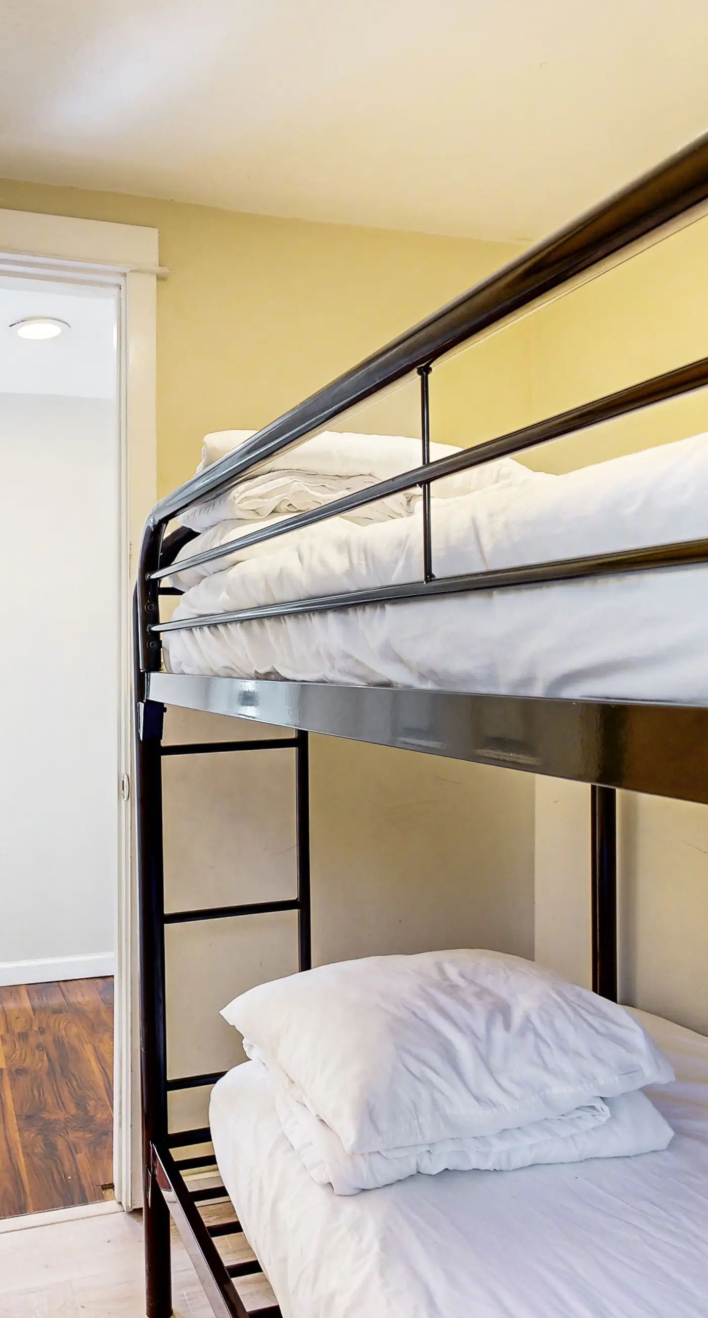 Lovely Coastal Condo with Ocean Views Walk to Beach Dogs OK