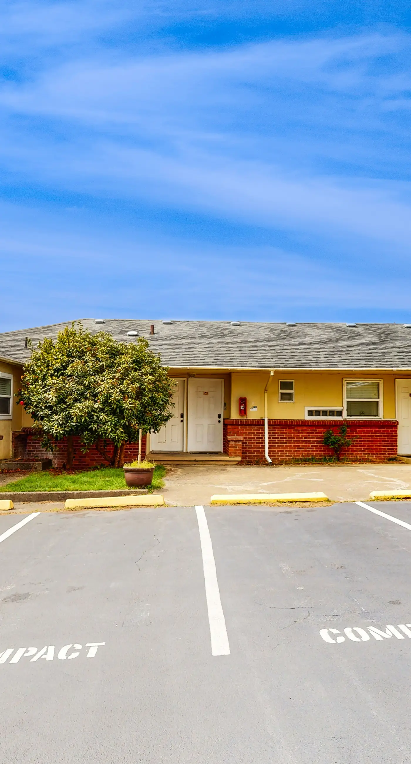 Lovely Coastal Condo with Ocean Views Walk to Beach Dogs OK