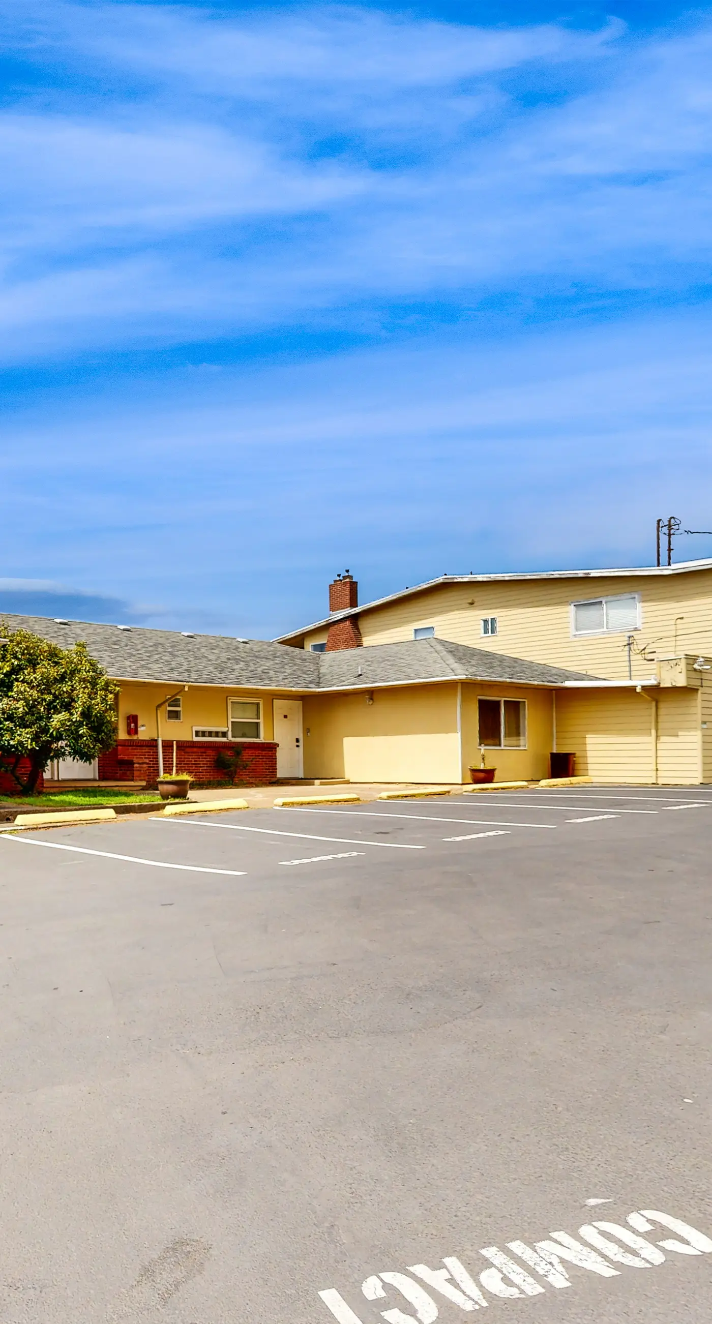 Lovely Coastal Condo with Ocean Views Walk to Beach Dogs OK