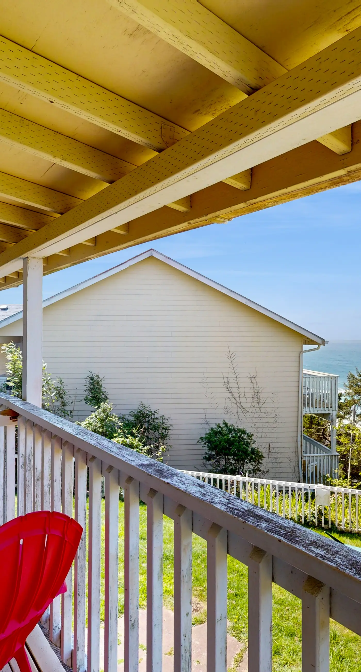 Lovely Oceanview Condo Close to the Beach Dogs Welcome