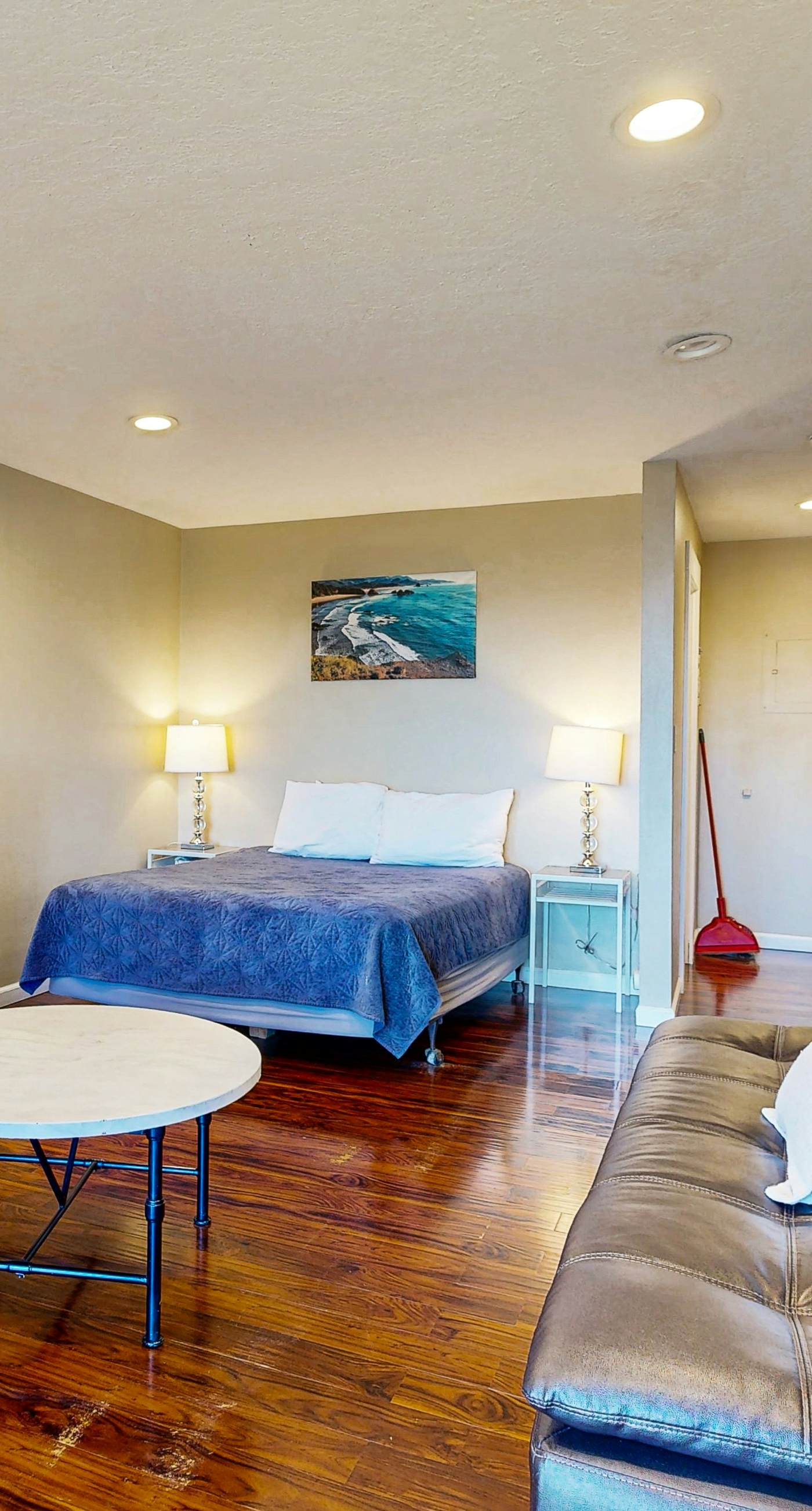 Dog Friendly Studio with Private Balcony Miles of Beach just Steps Away